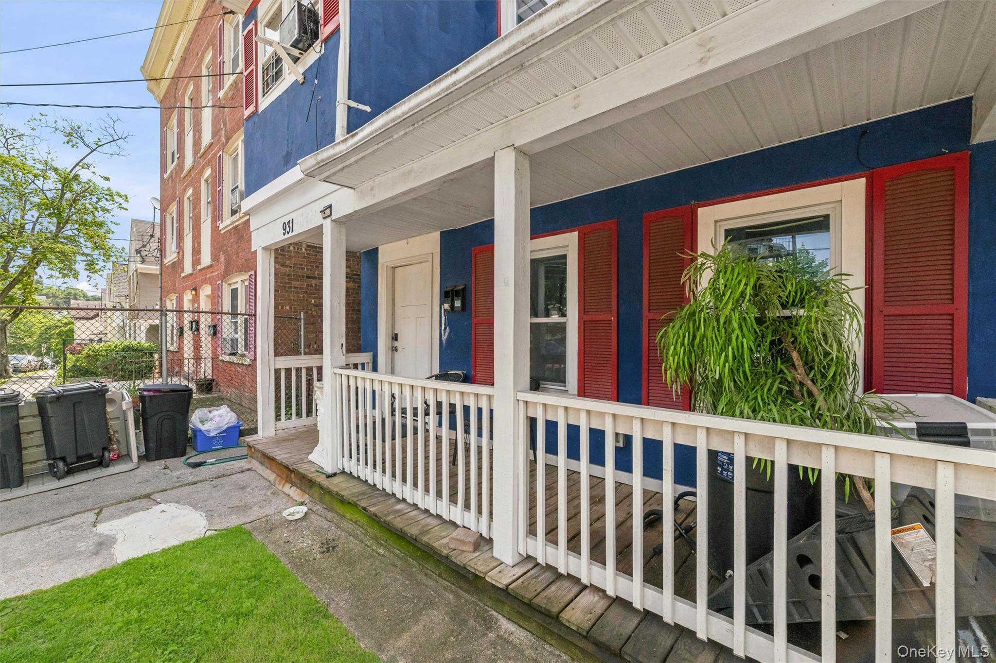 931 Diven Street Property Photo 2