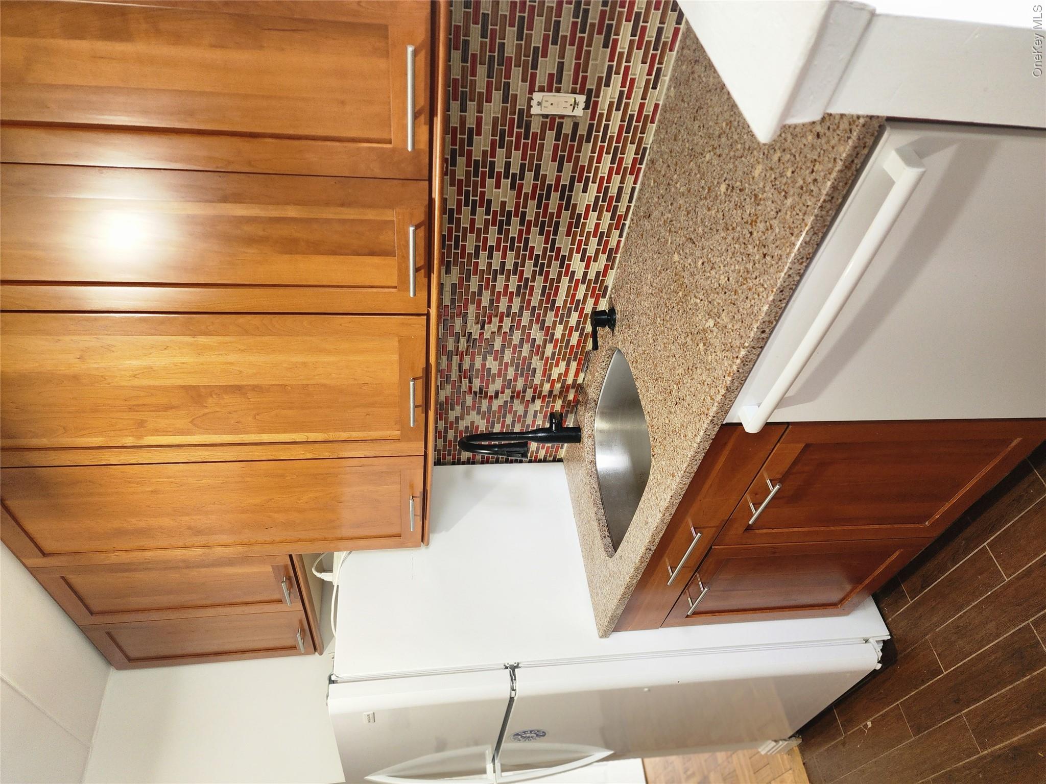 370 Central Avenue 5j Property Photo 3