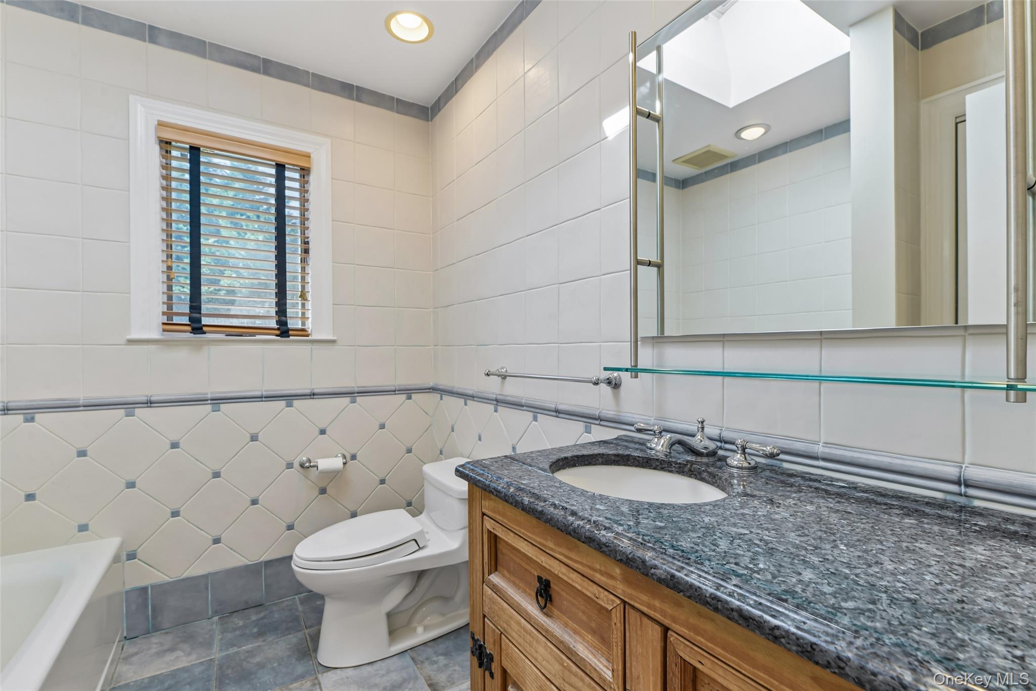 111 Palmyra Avenue Property Photo 22