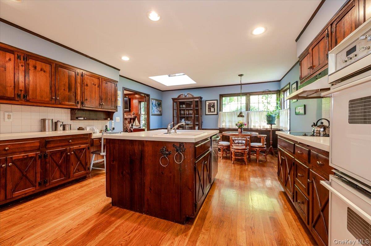 2 Richard Lane Property Photo 10