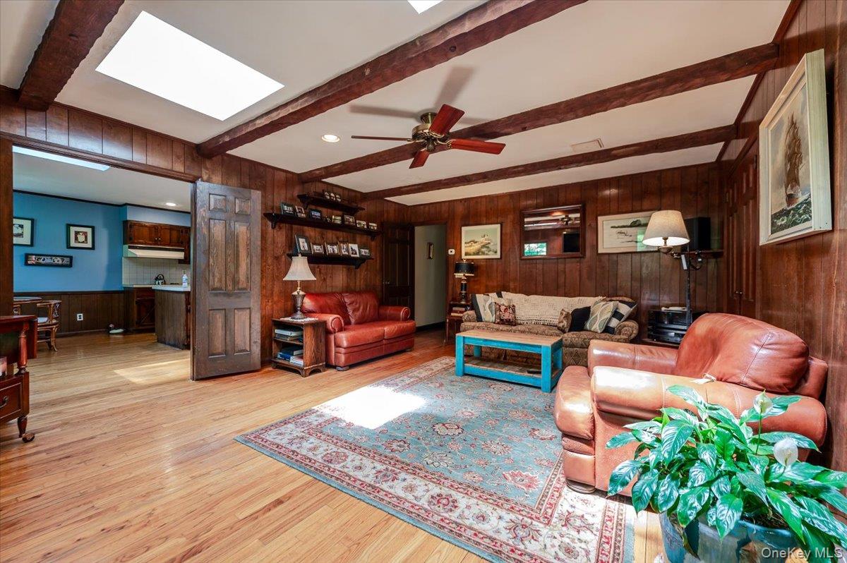 2 Richard Lane Property Photo 14