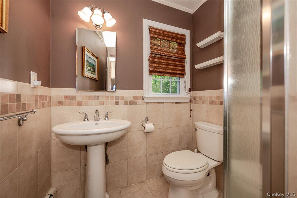 2 Richard Lane Property Photo 17