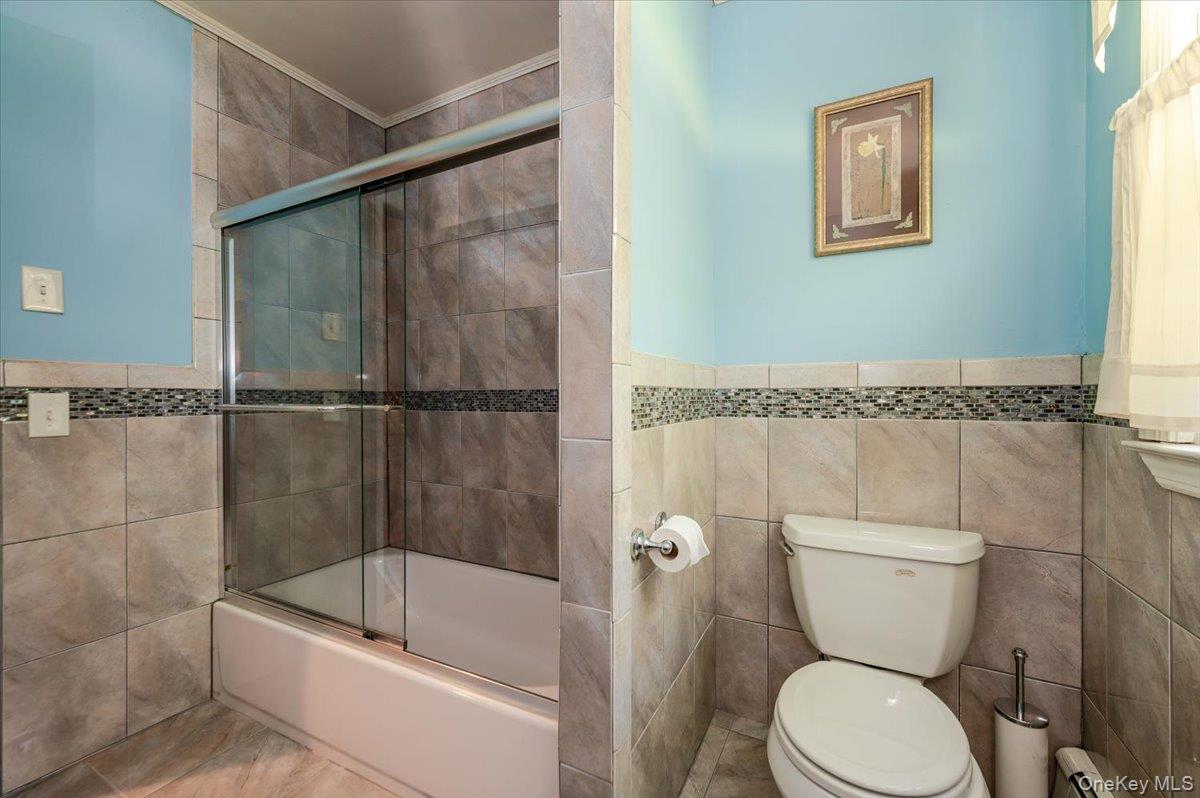 2 Richard Lane Property Photo 26