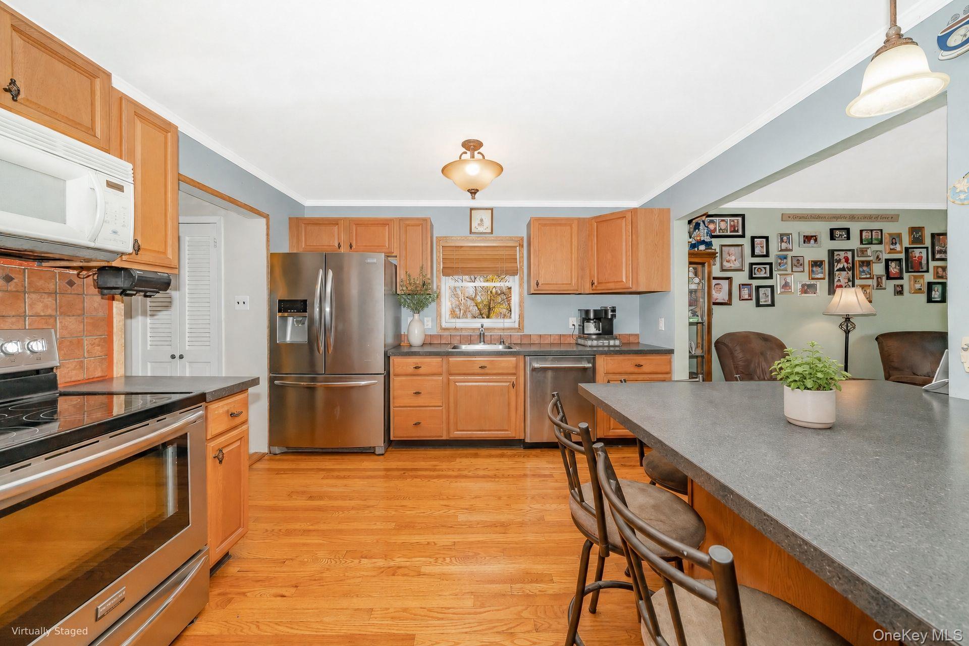 116 E 13th Street Property Photo 15