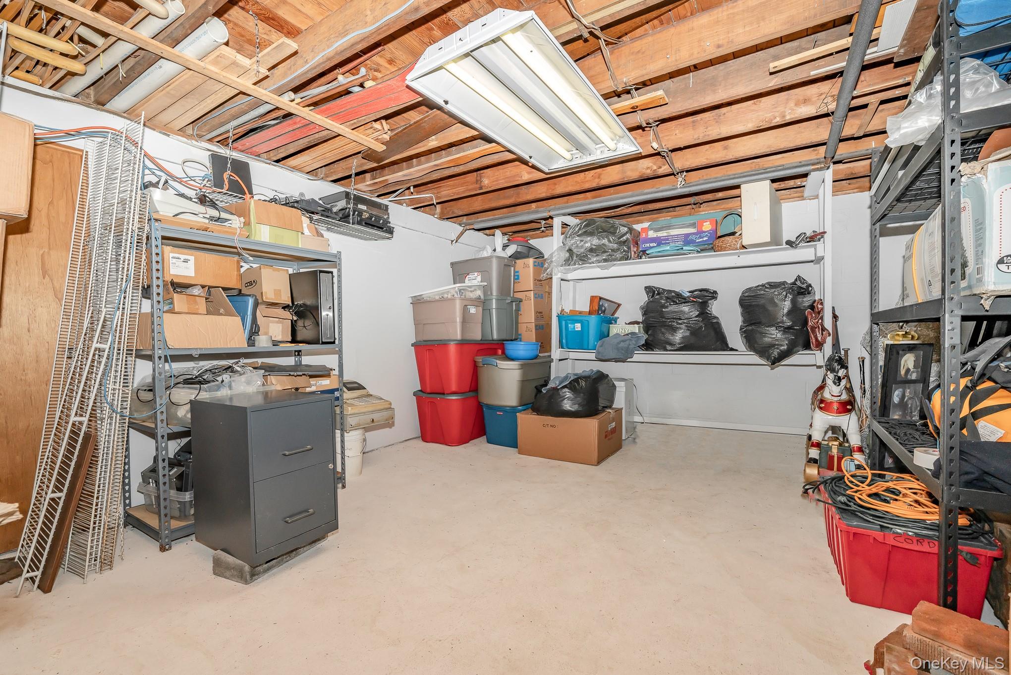 116 E 13th Street Property Photo 25