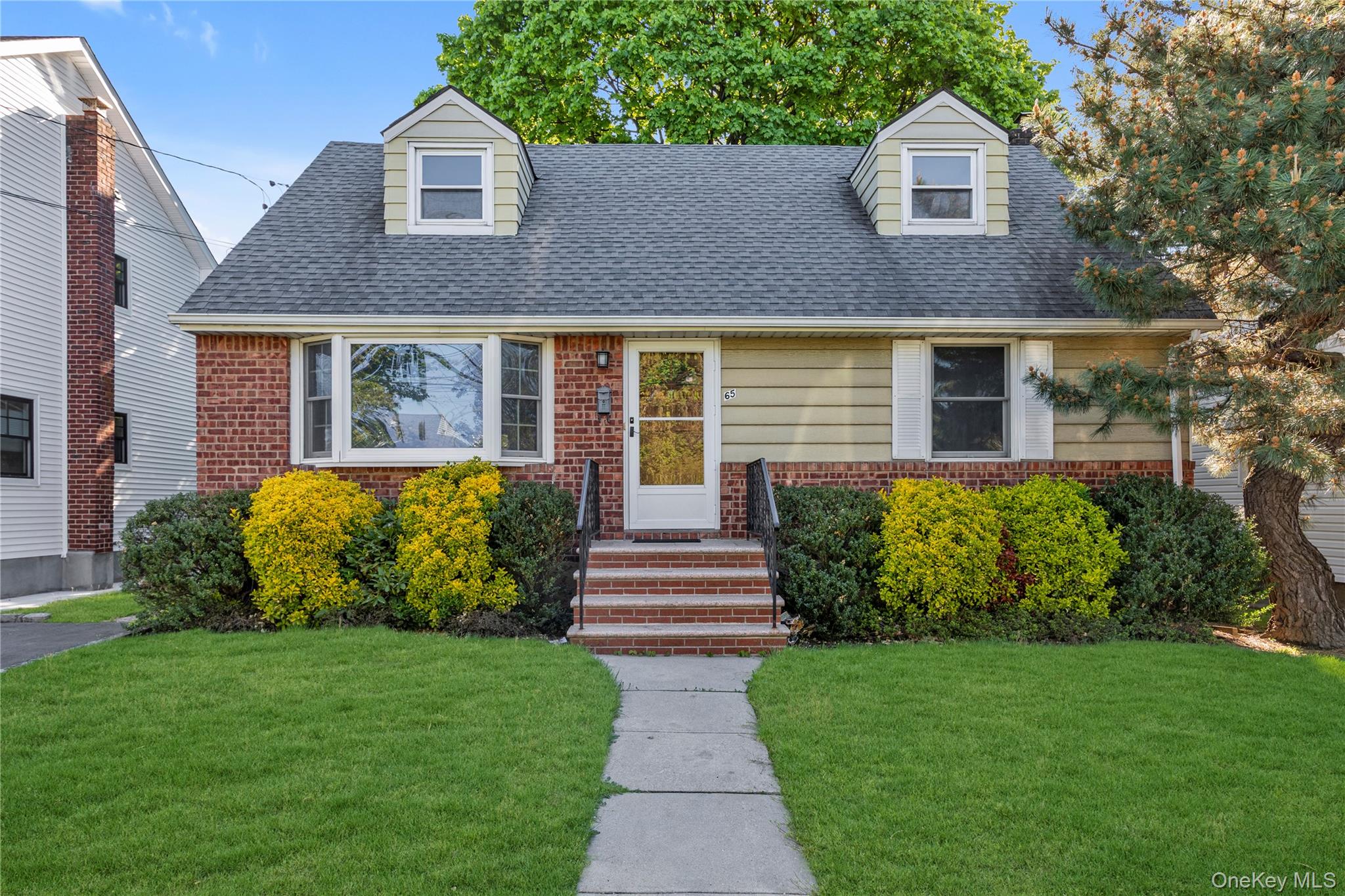 65 Grant Avenue Property Photo 1