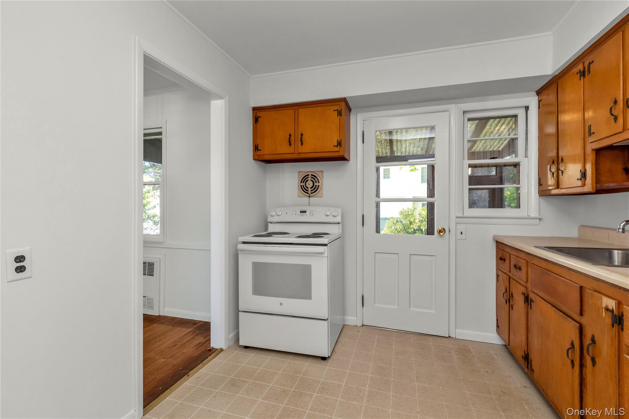 65 Grant Avenue Property Photo 11