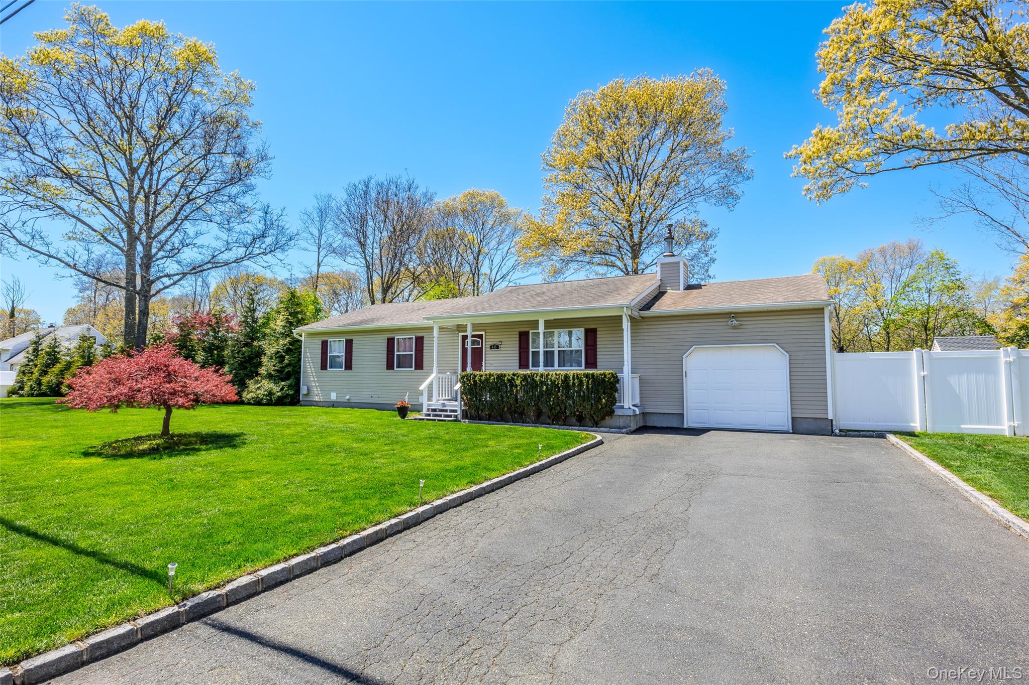 405 Puritan Drive Property Photo 1