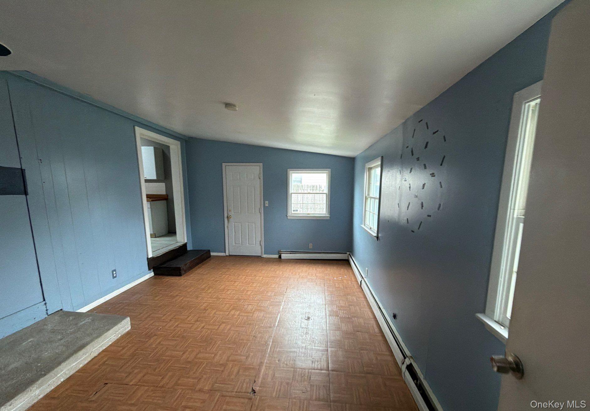 209 Moffitt Boulevard Property Photo 10