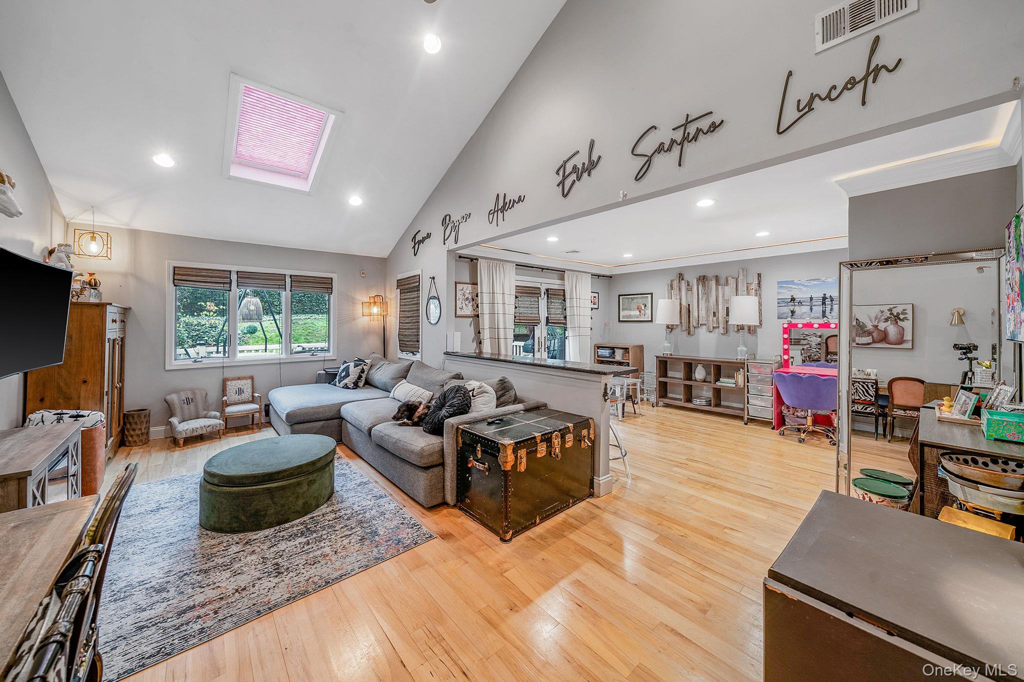 35 Jeremy Circle Property Photo 7