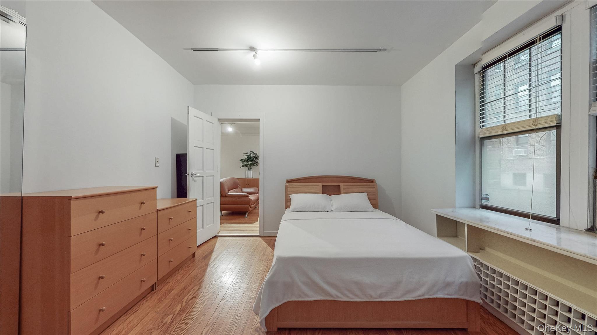 109-14 Ascan Avenue 1d Property Photo 5