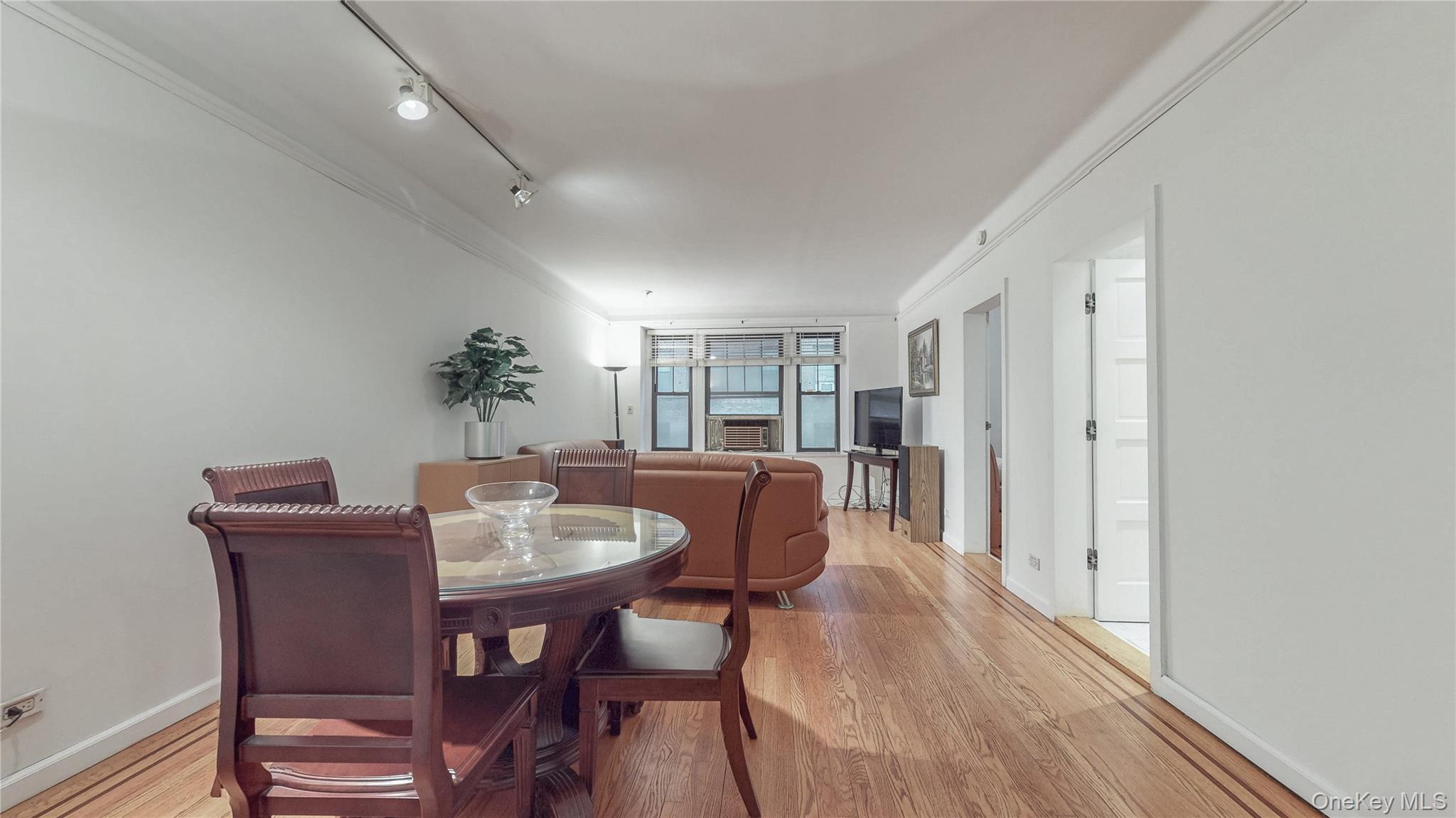 109-14 Ascan Avenue 1d Property Photo 8