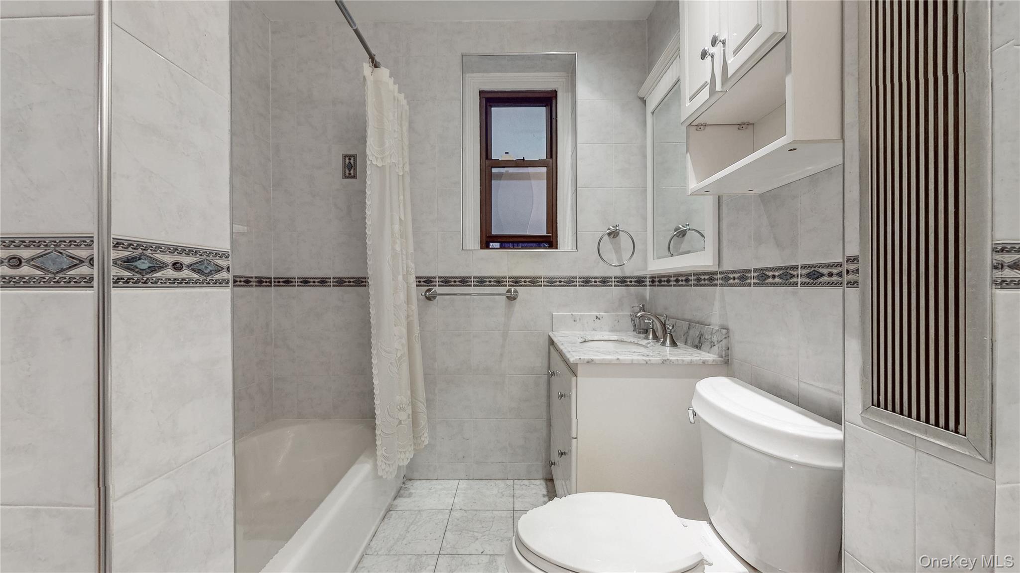 109-14 Ascan Avenue 1d Property Photo 13