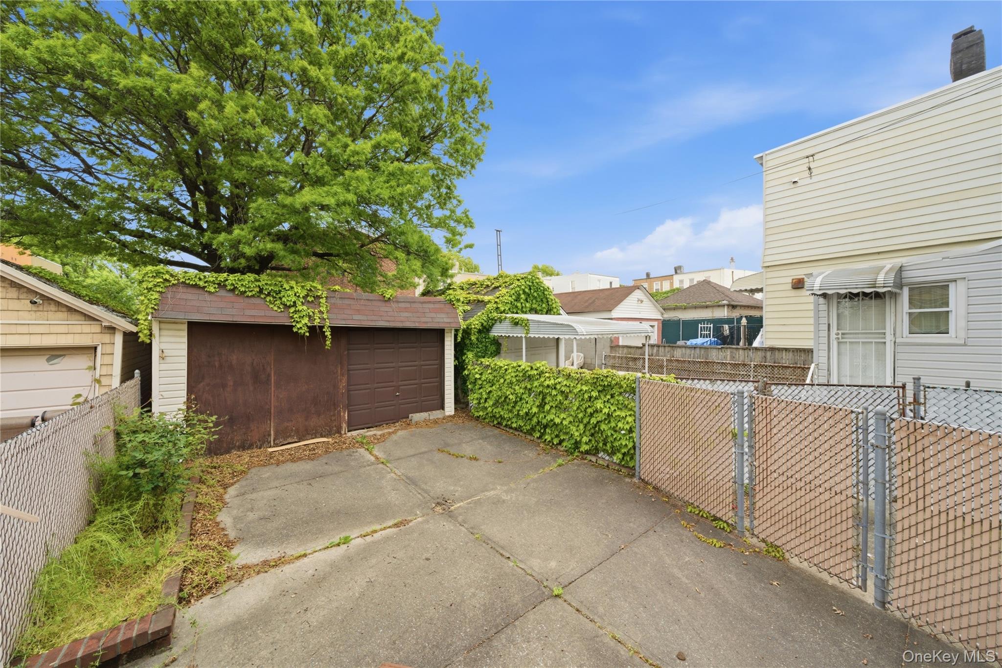 6661 74th Street Property Photo 5