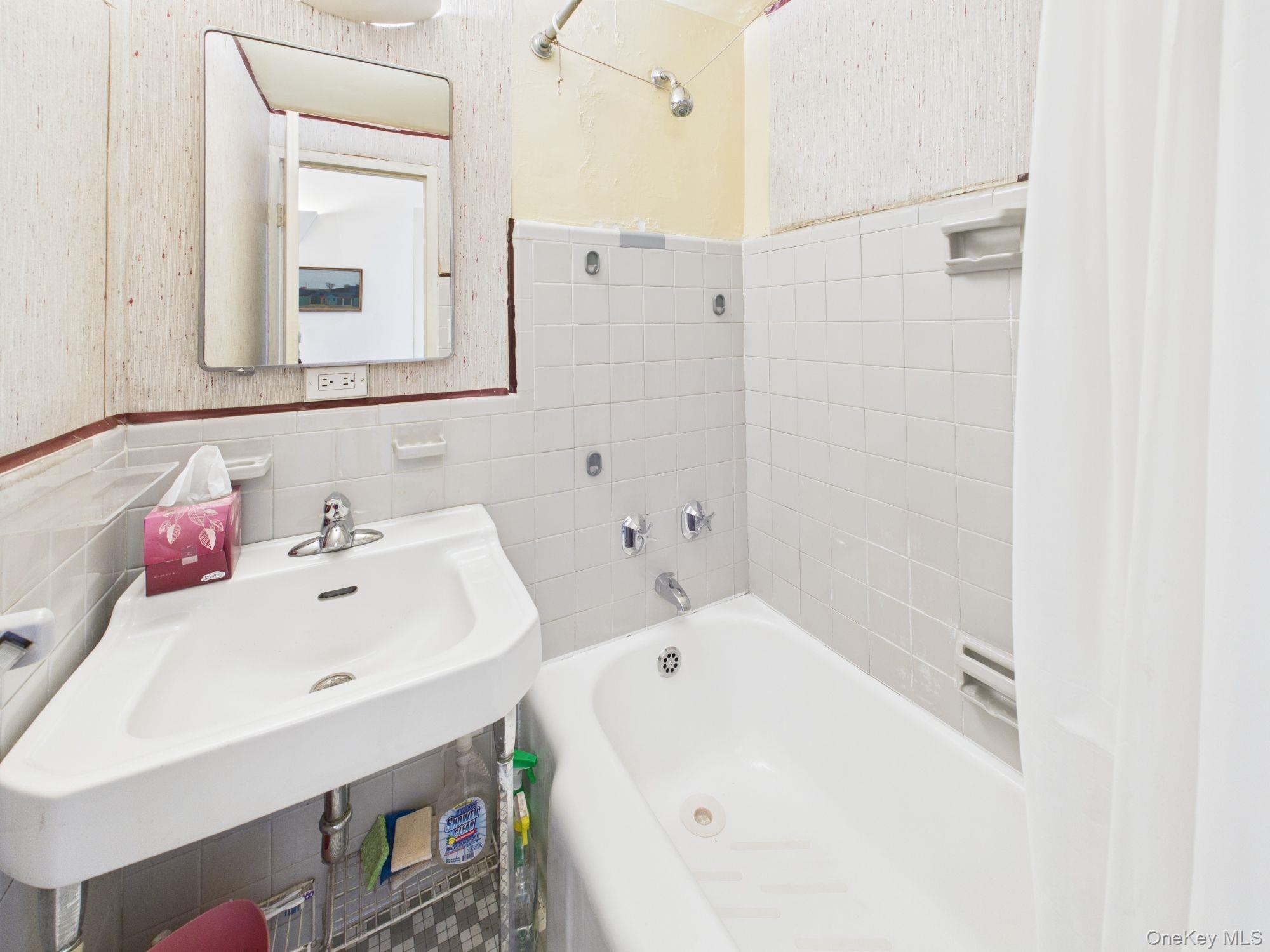 2 Fordham Hill Oval Unit 9g Property Photo 17