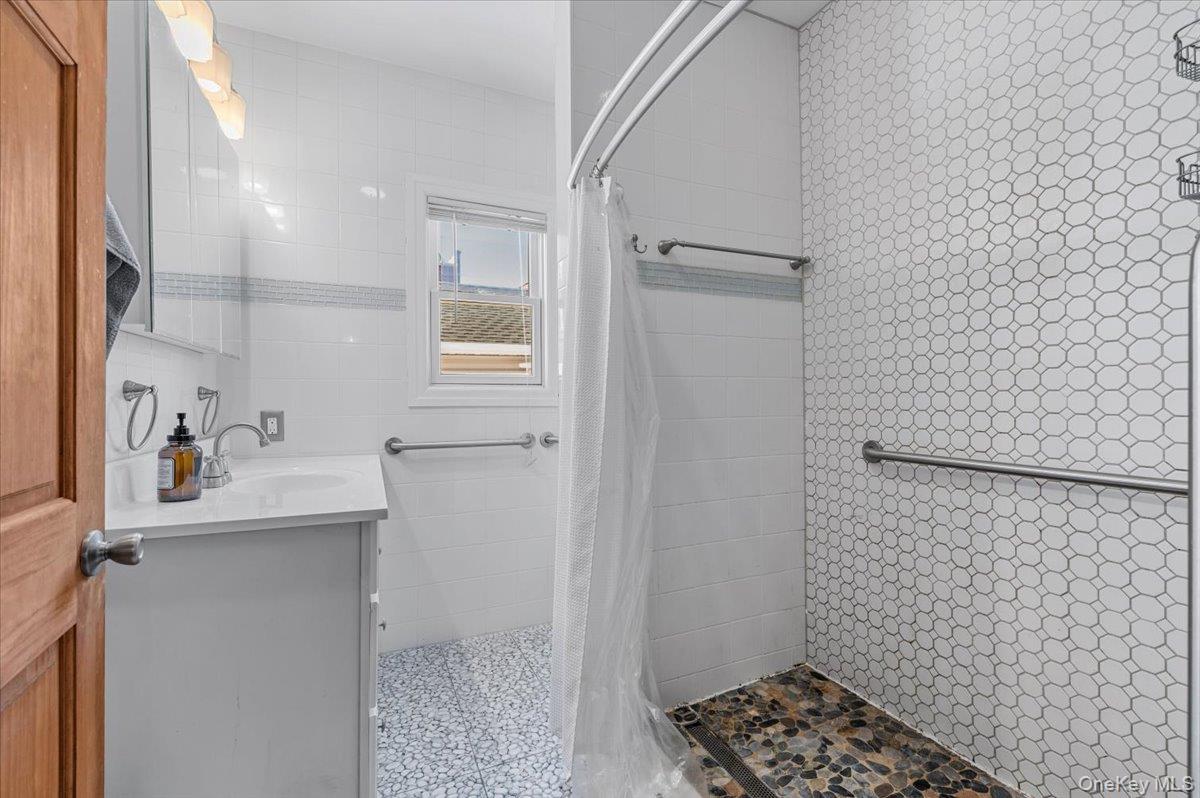 93-22 245th Street Property Photo 11