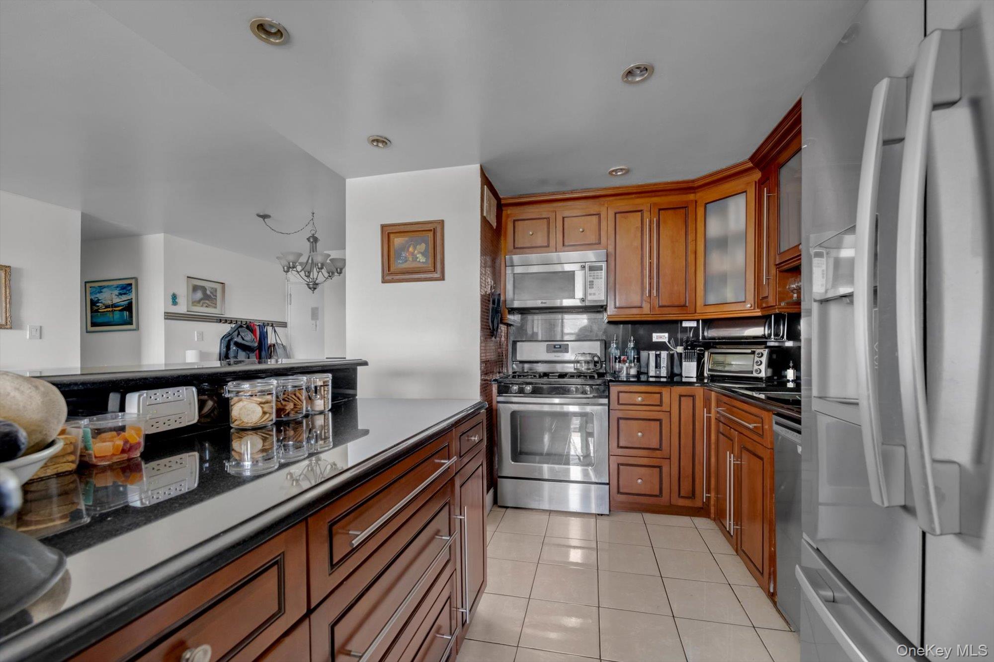 125-10 Queens Boulevard 2009 Property Photo 7