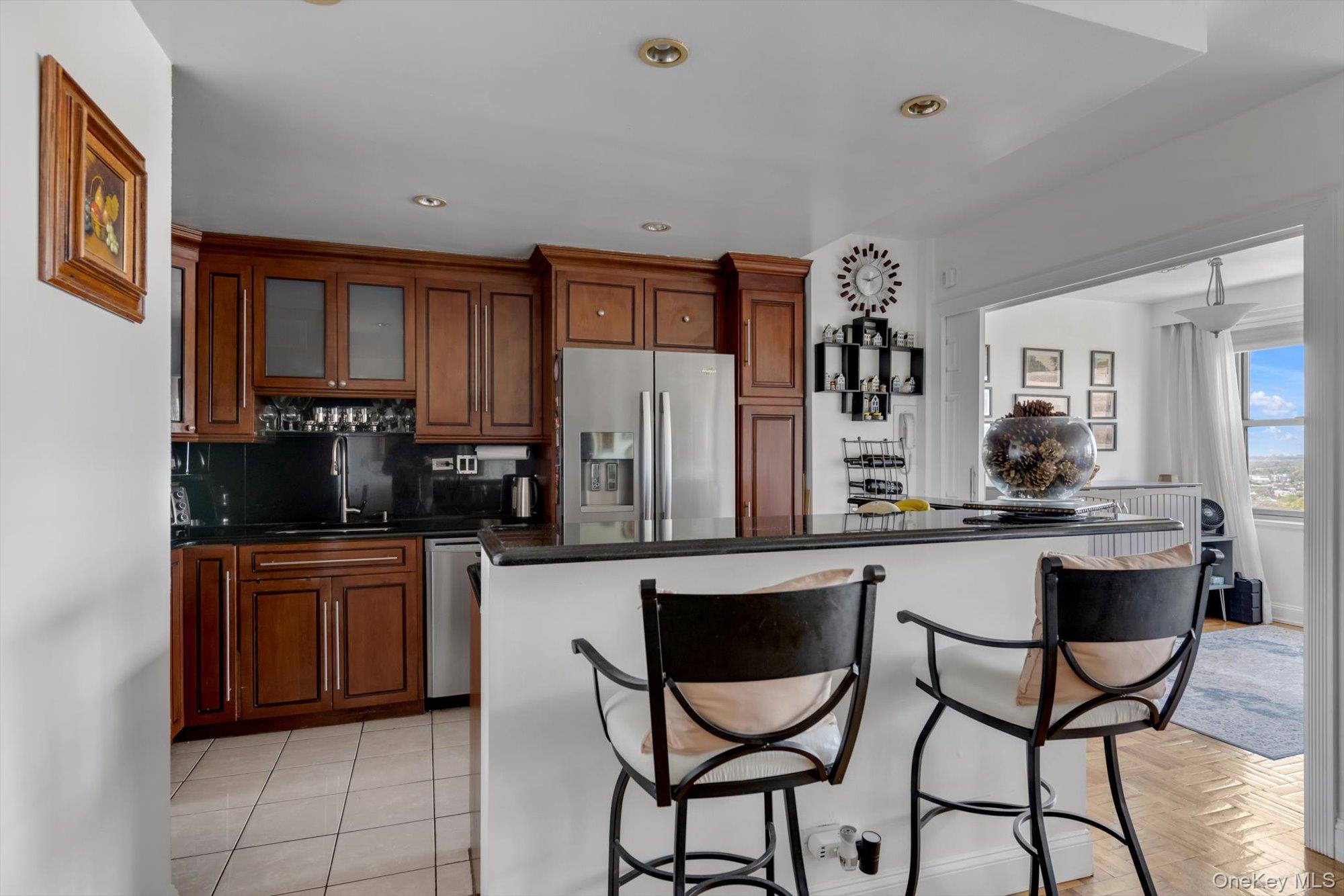 125-10 Queens Boulevard 2009 Property Photo 10