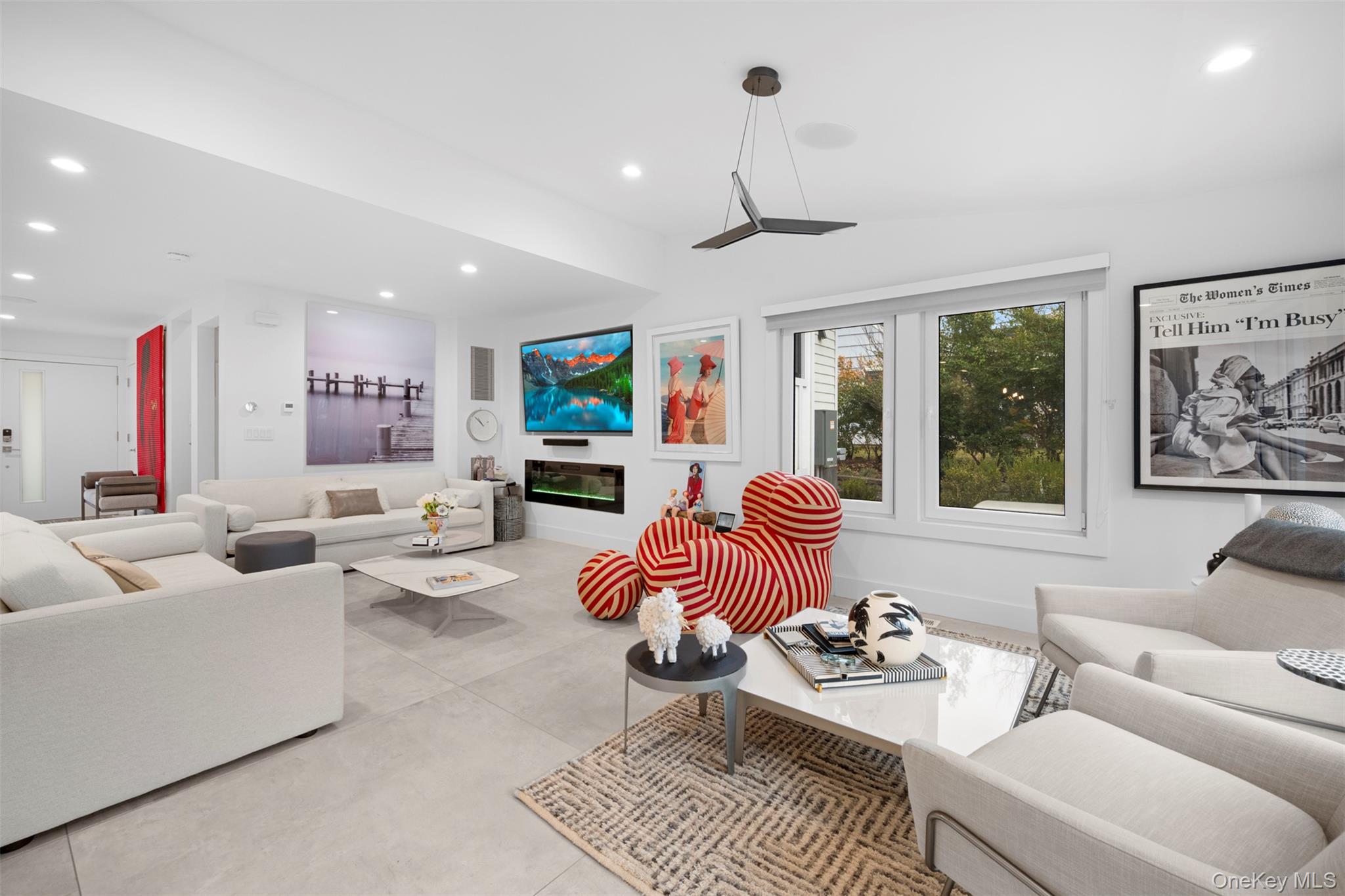 2 Hewlett Place Property Photo 6