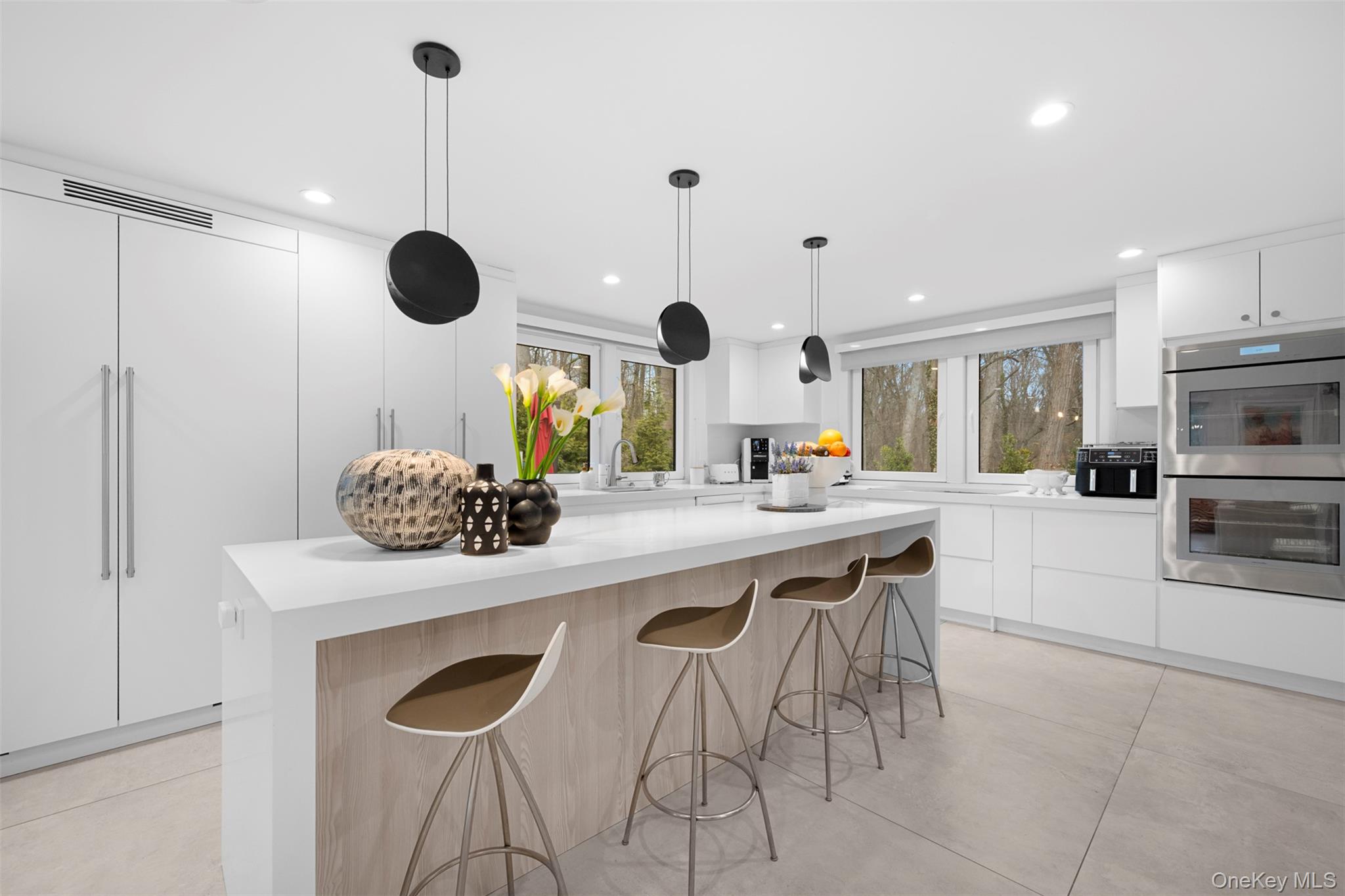 2 Hewlett Place Property Photo 8