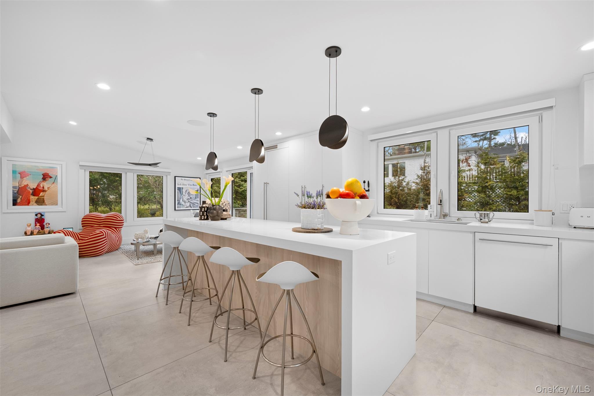 2 Hewlett Place Property Photo 10