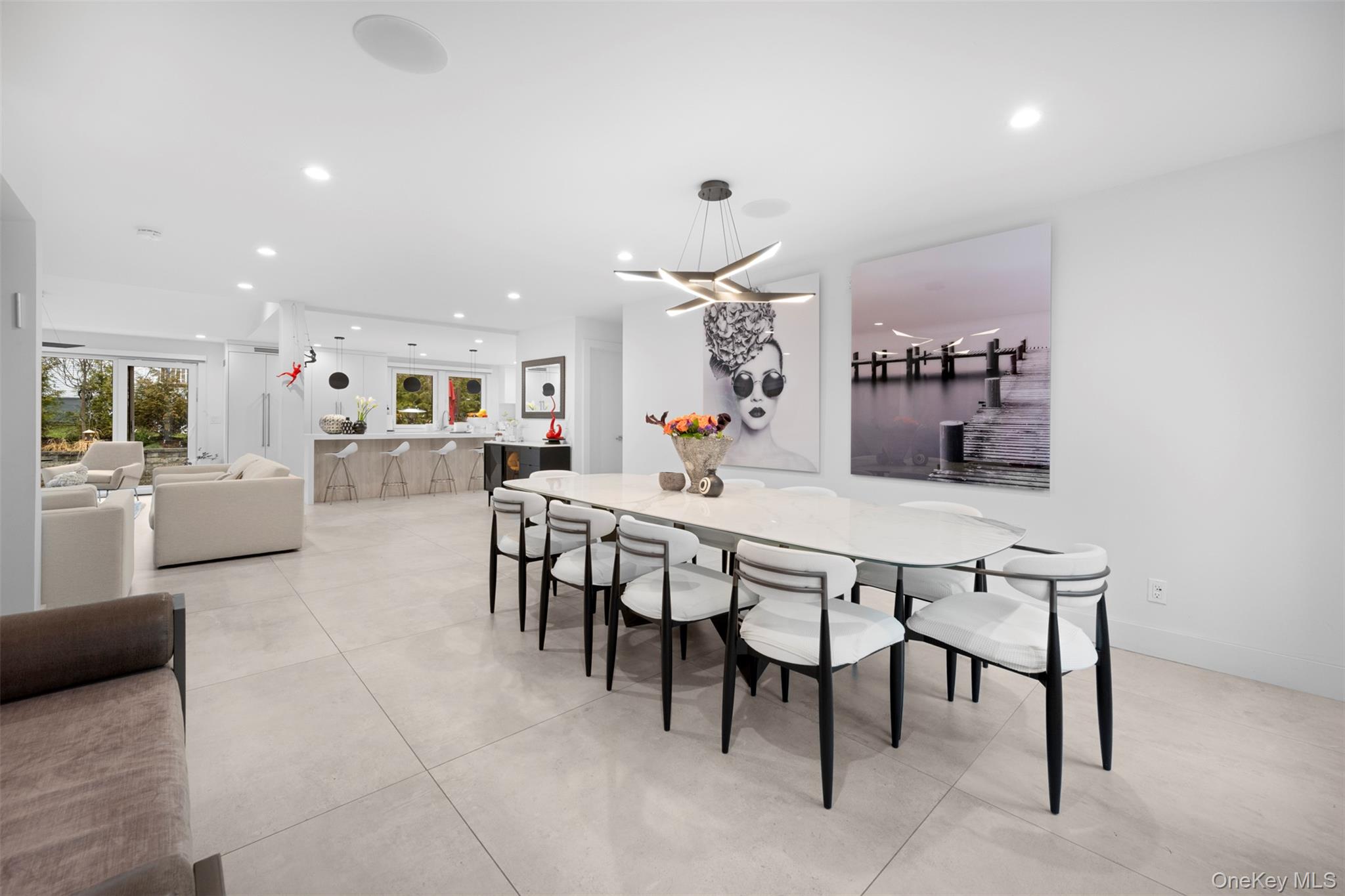 2 Hewlett Place Property Photo 15