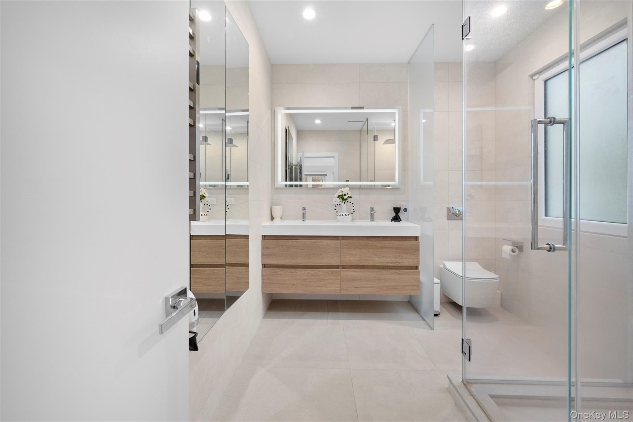 2 Hewlett Place Property Photo 23