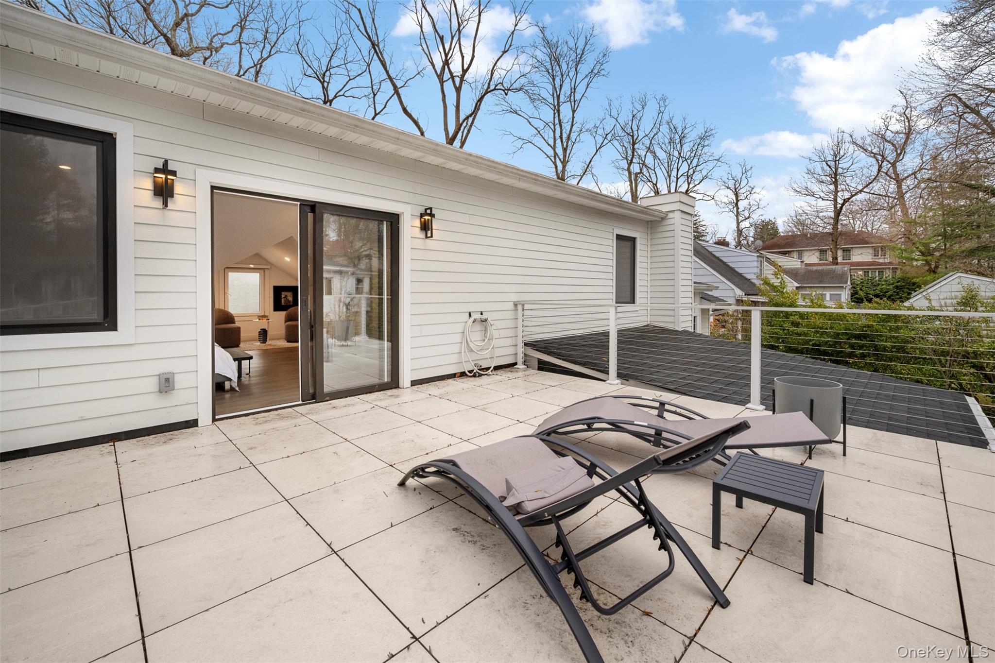 2 Hewlett Place Property Photo 25