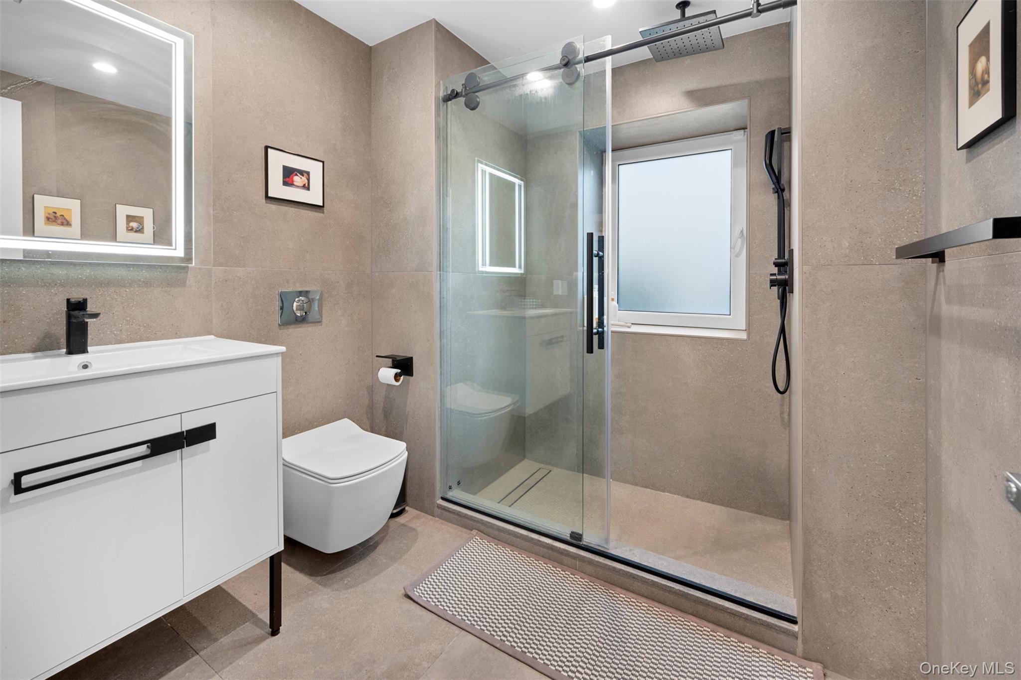 2 Hewlett Place Property Photo 36