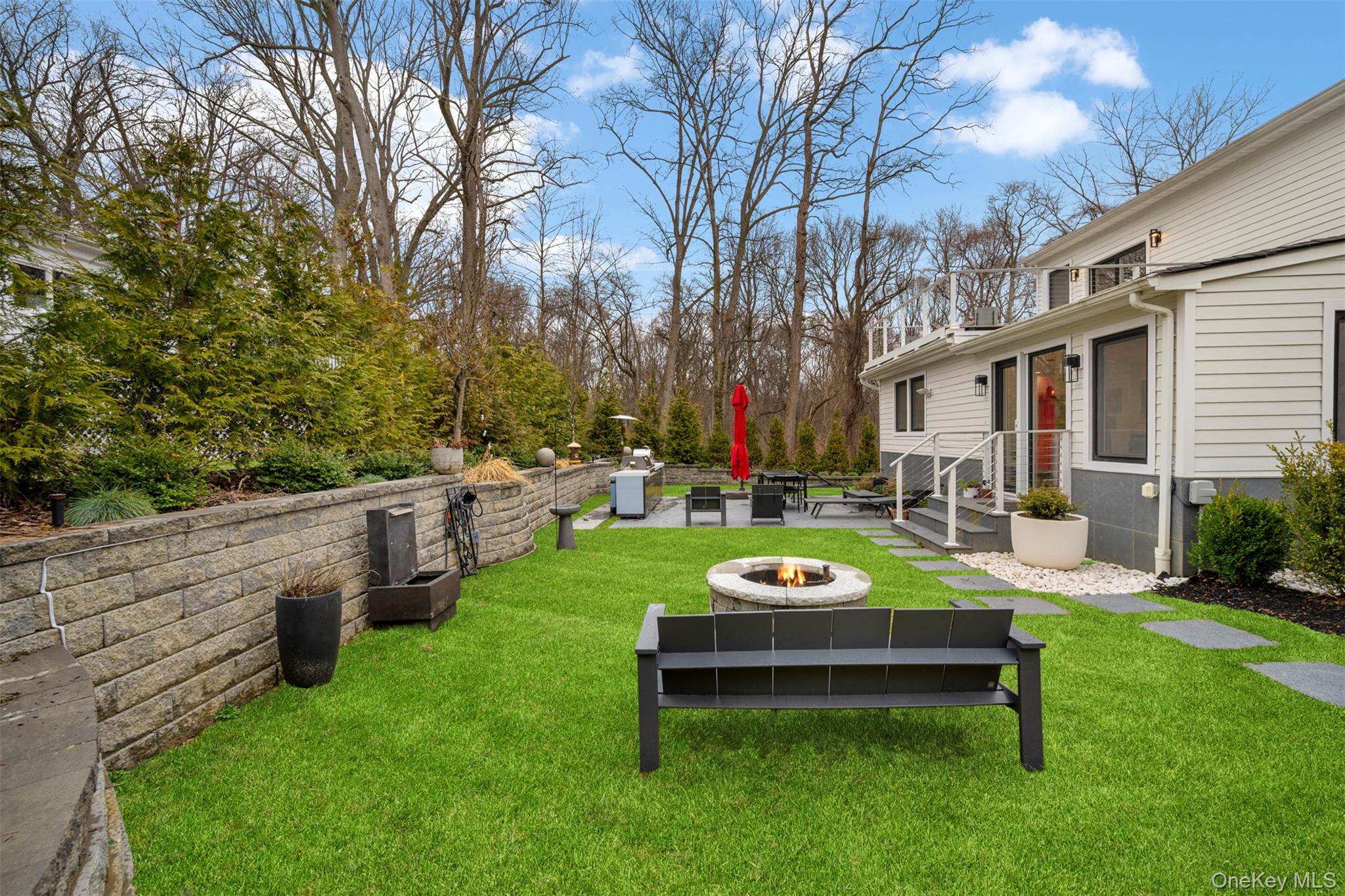 2 Hewlett Place Property Photo 42