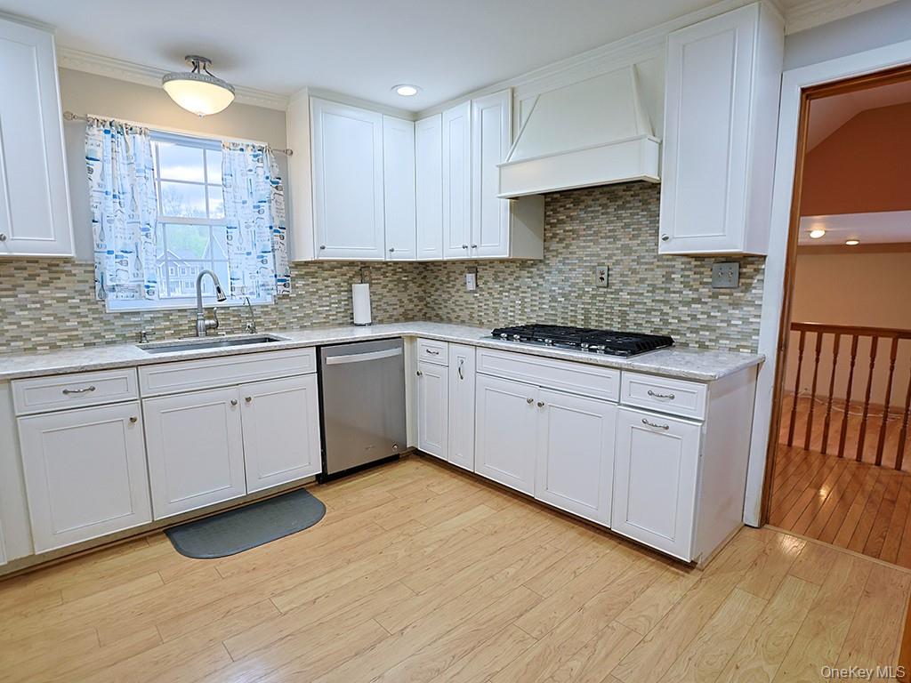 68 Weaver Street Property Photo 8