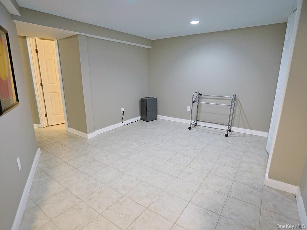 68 Weaver Street Property Photo 25