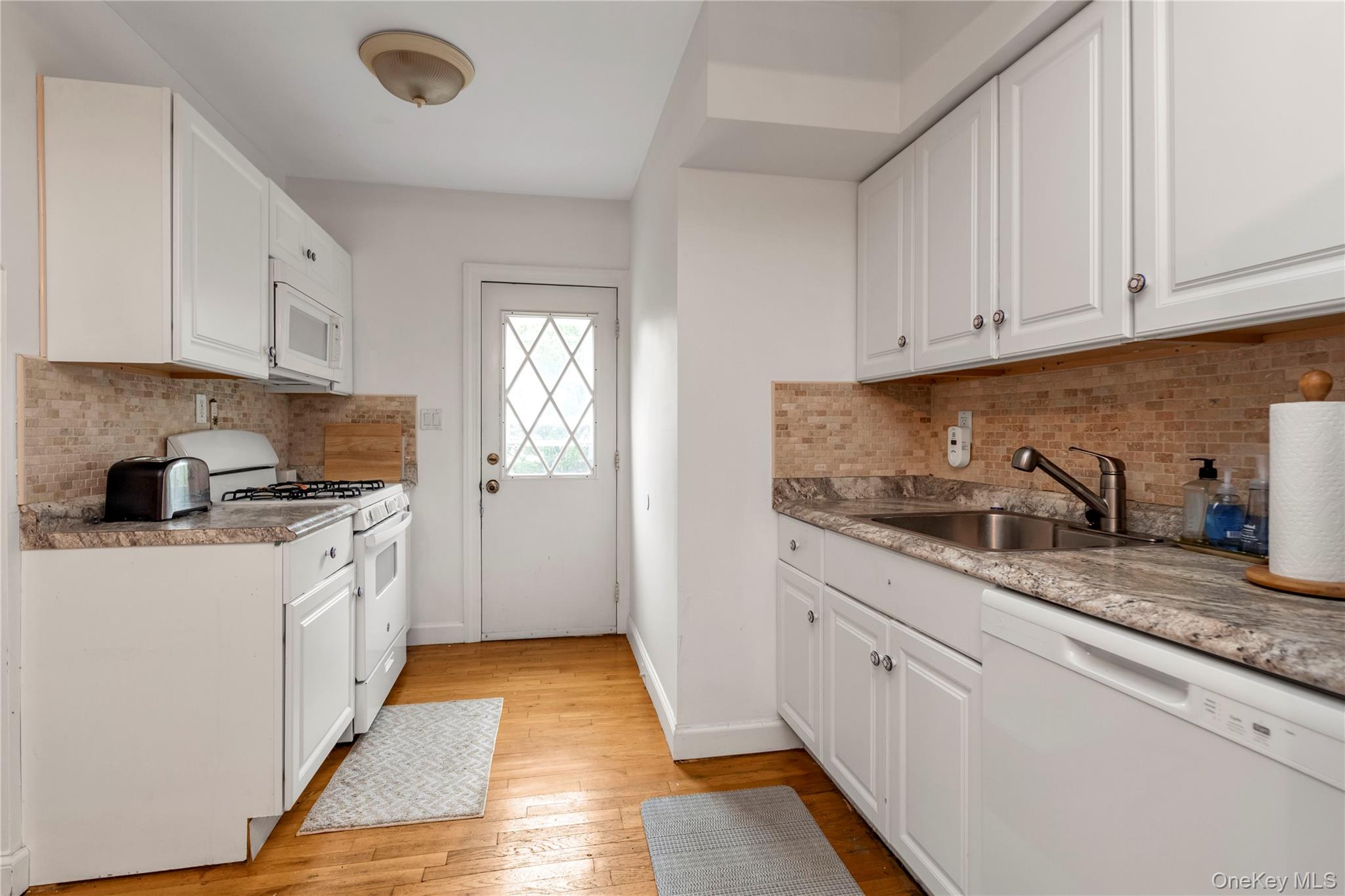 32 Buffalo Avenue Property Photo 7