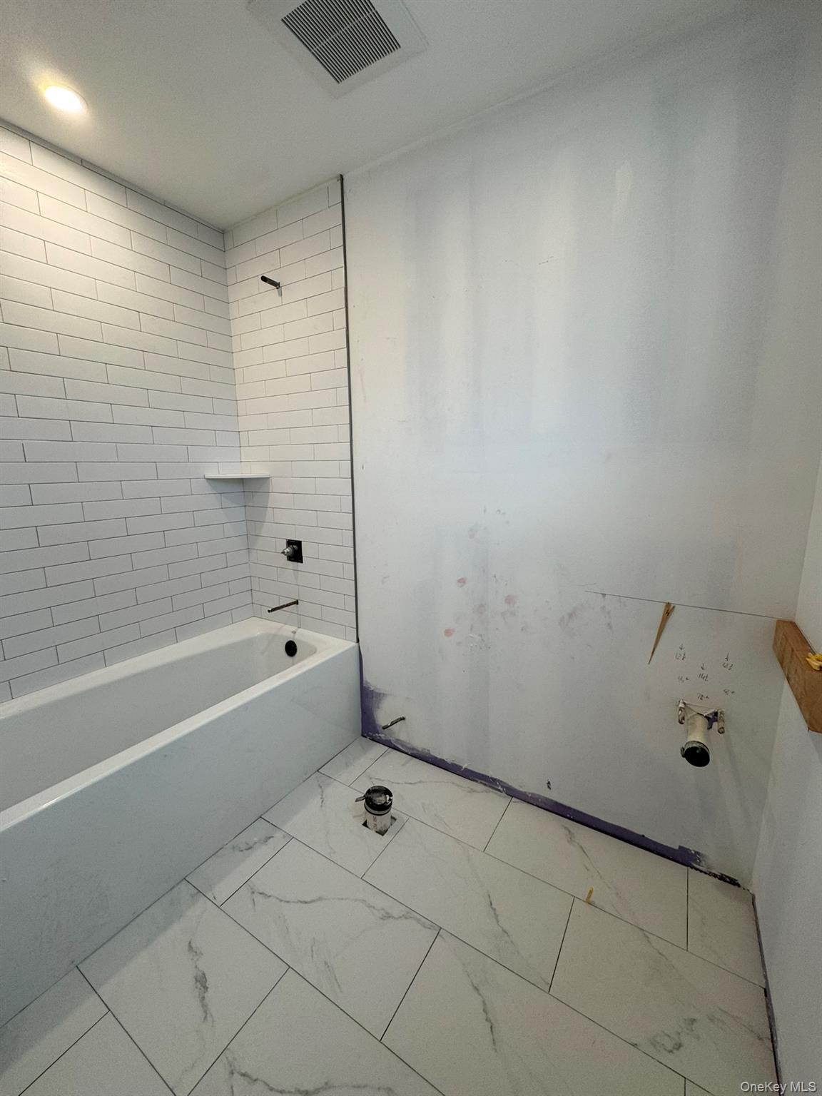 17 Superior Street Property Photo 7