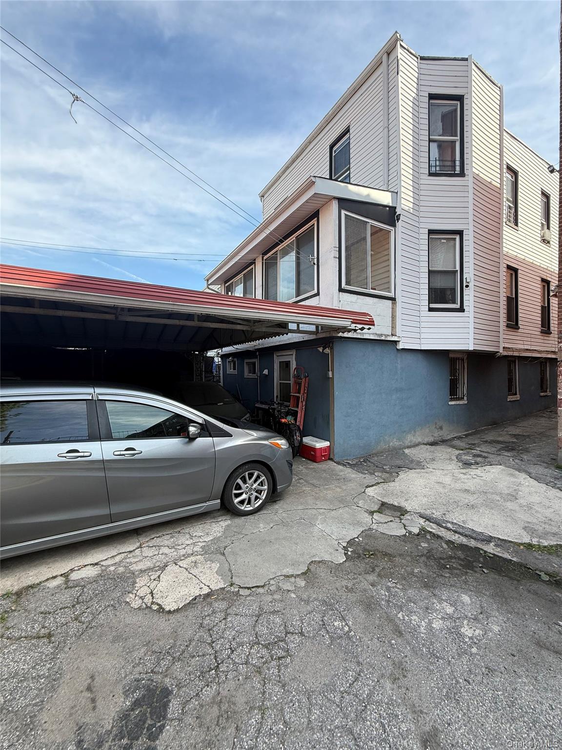 1129 Beach Avenue Property Photo 5