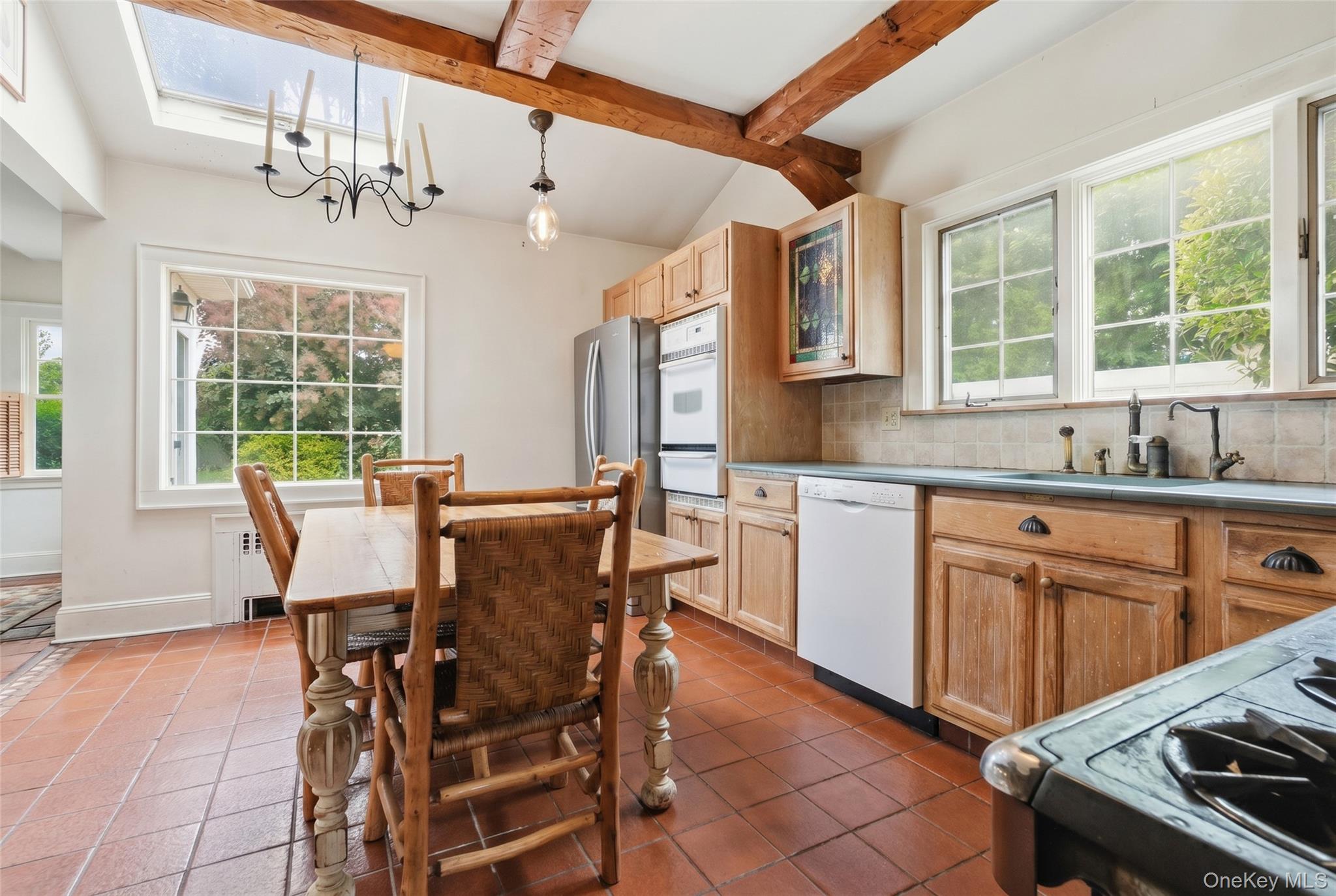 180 Primrose Road Property Photo 4