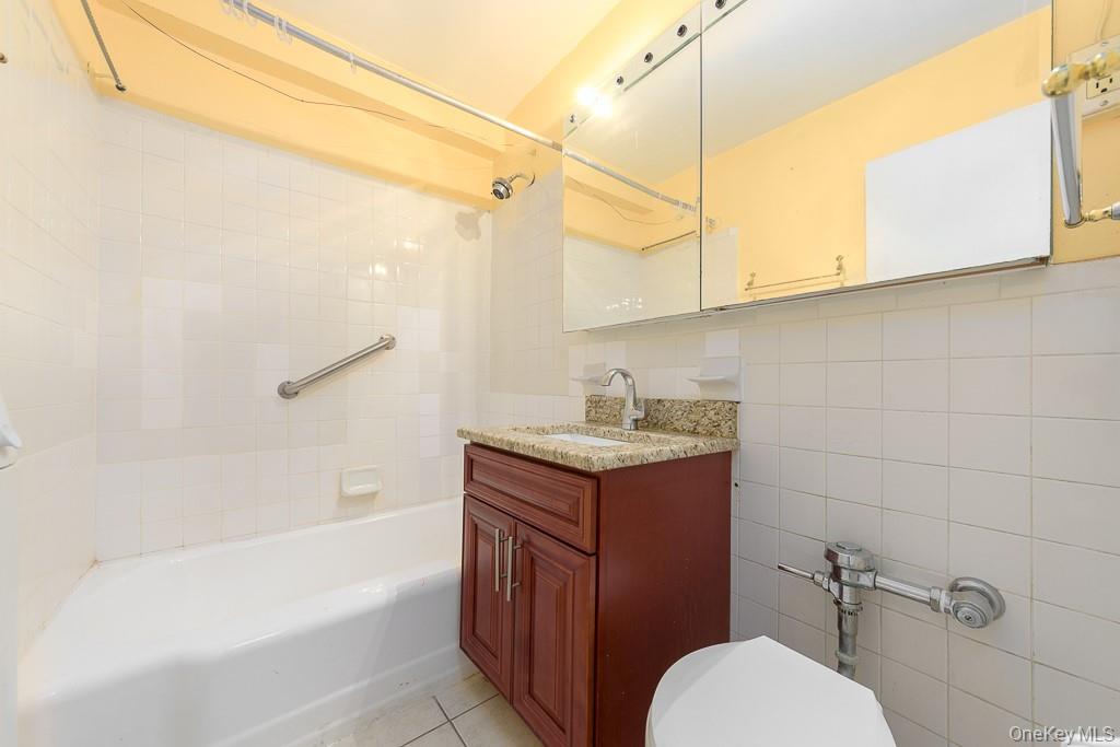 83-25 Vietor Avenue 7-g Property Photo 7