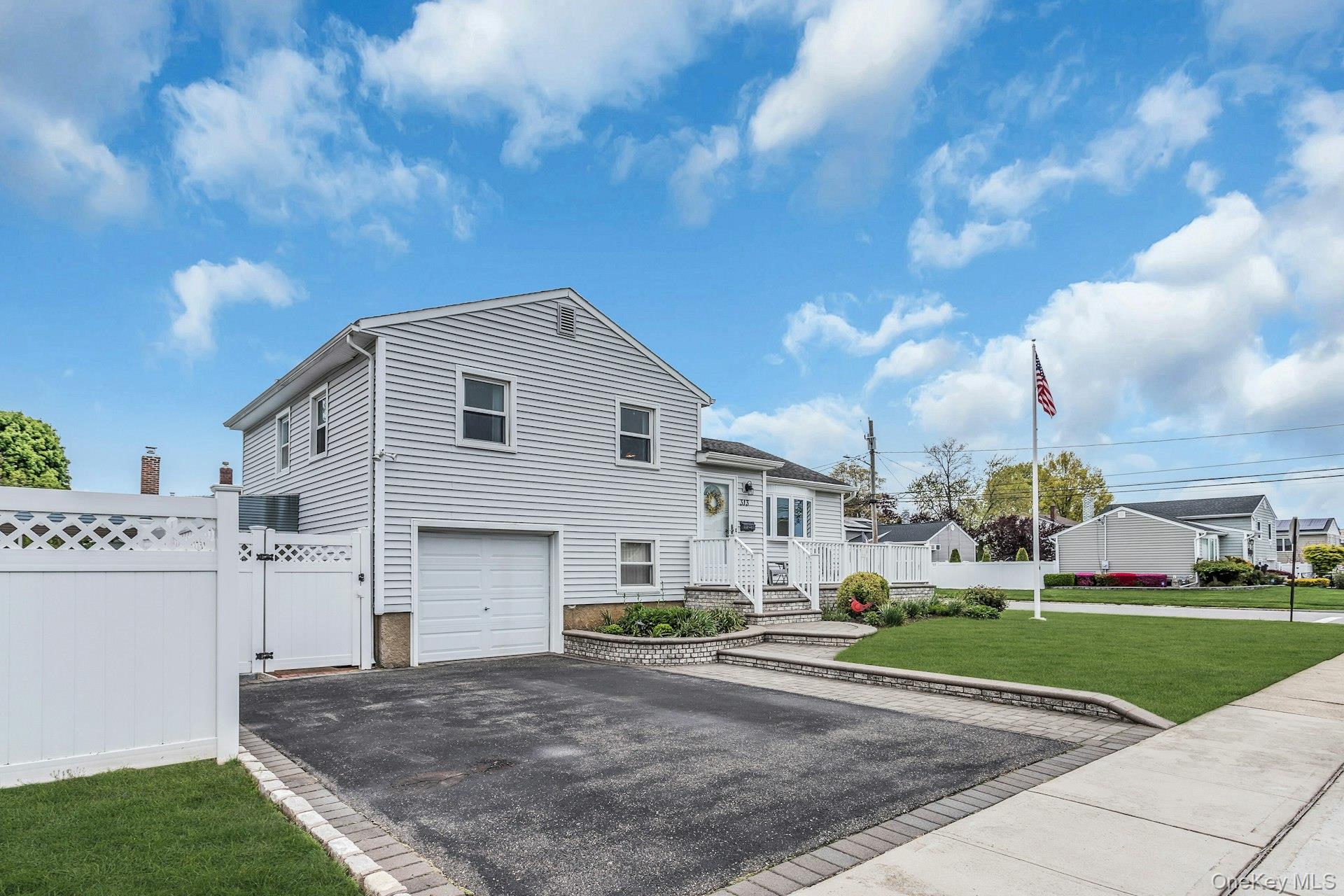 313 Illinois Avenue Property Photo 1