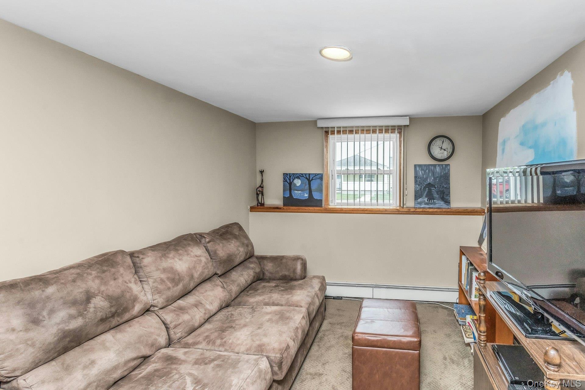 313 Illinois Avenue Property Photo 6