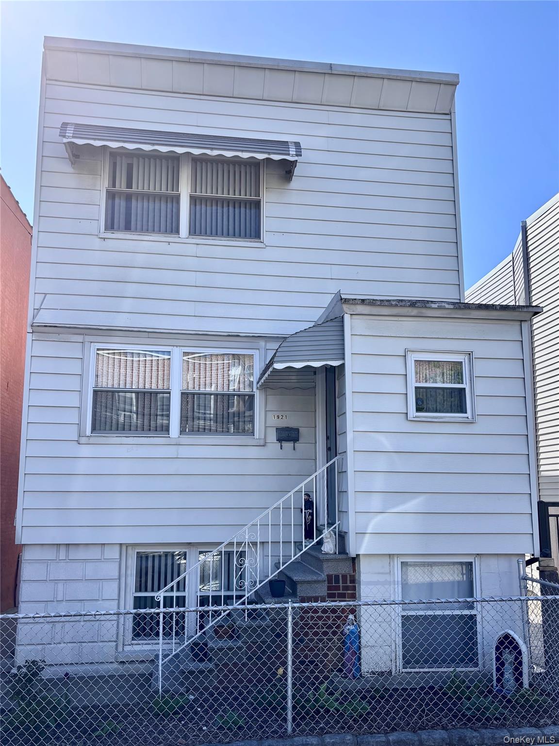 1921 Edison Avenue Property Photo 1