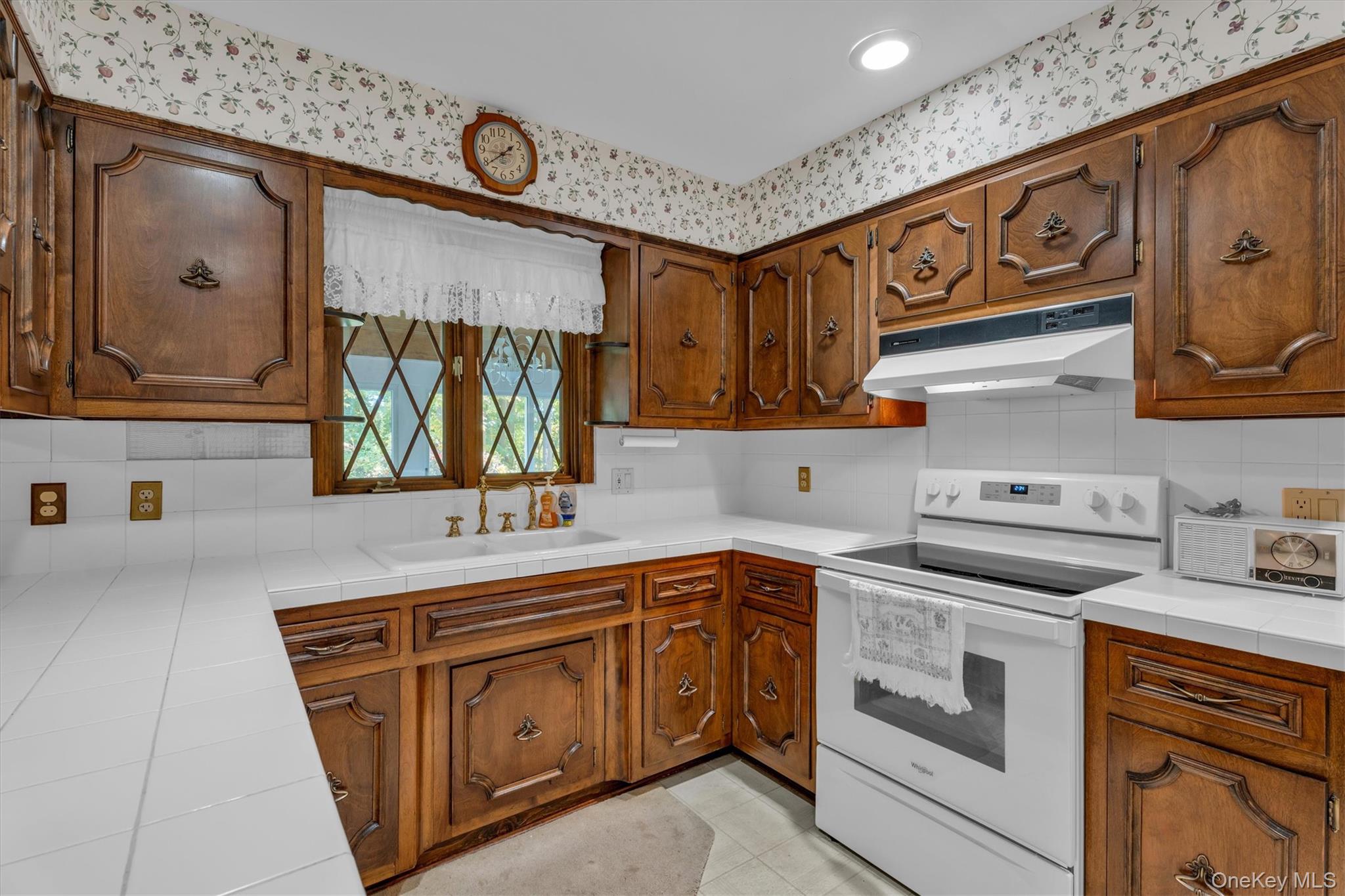 133 Old Field Road Property Photo 5