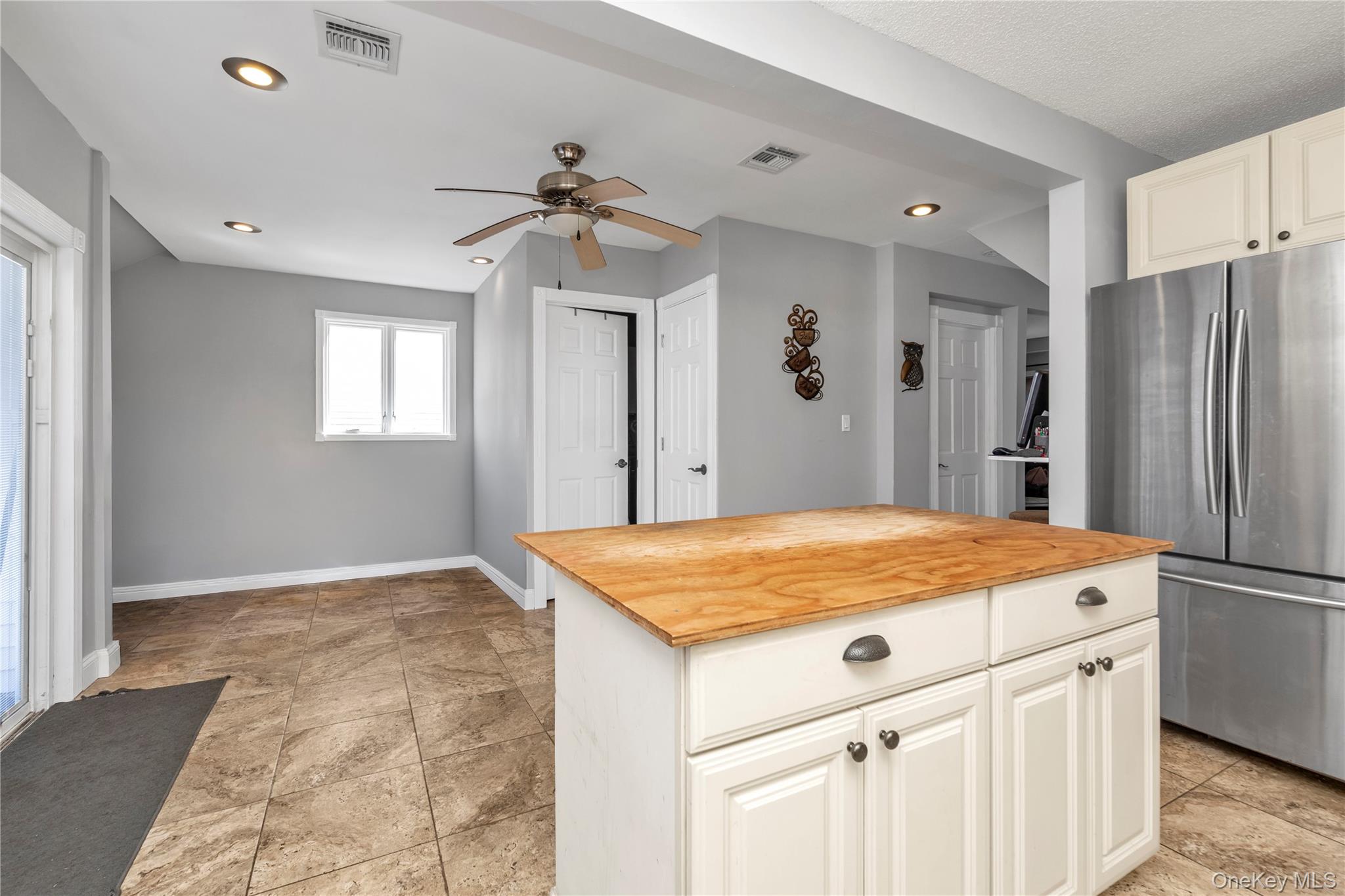 2457 Williams Court Property Photo 4