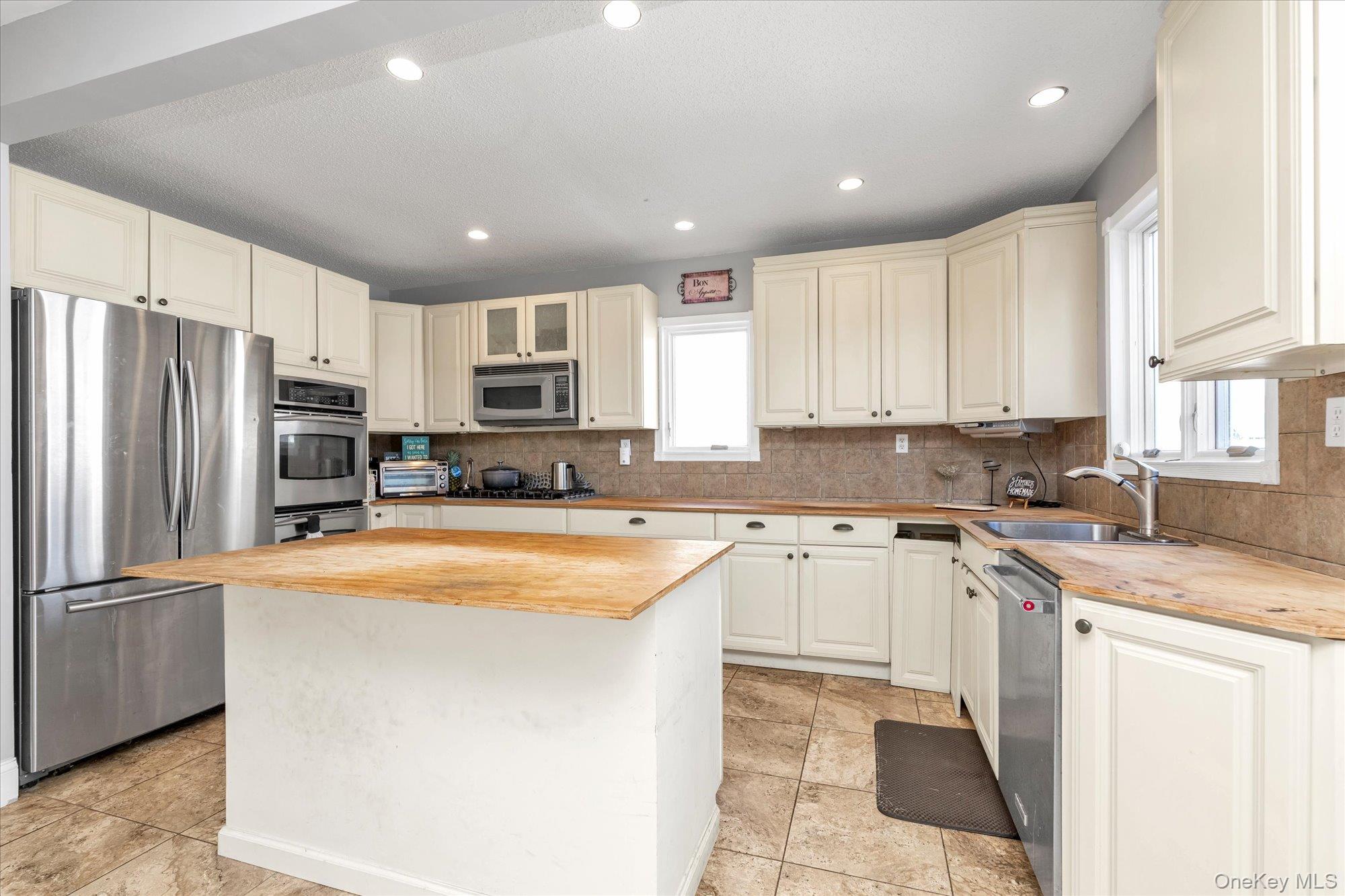 2457 Williams Court Property Photo 10