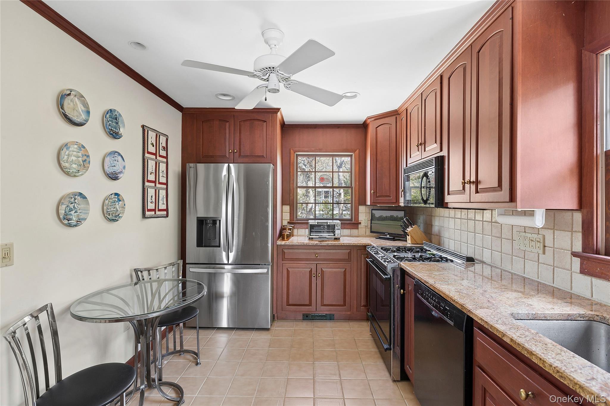 100 Crescent Street Property Photo 7