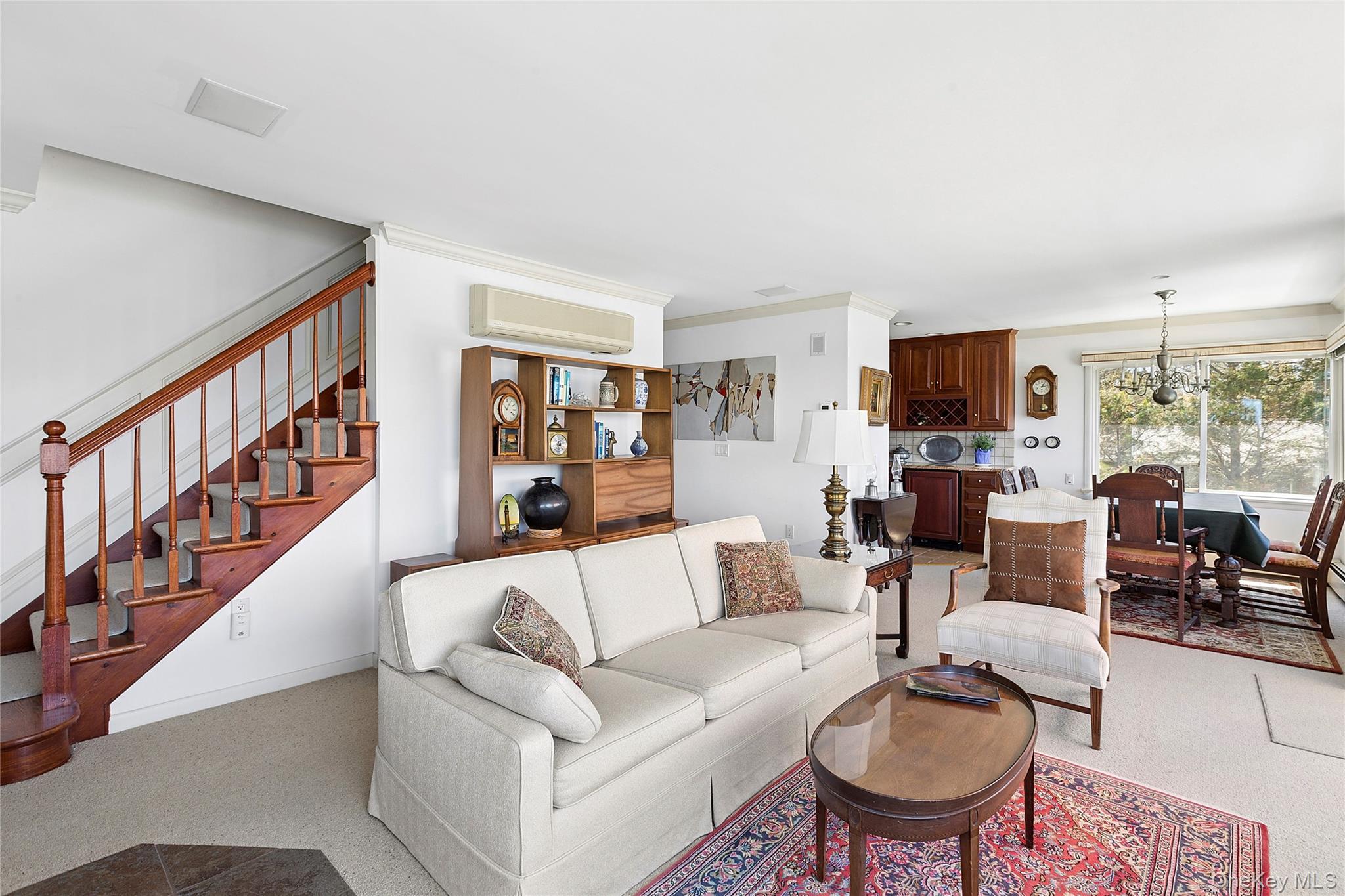 100 Crescent Street Property Photo 8