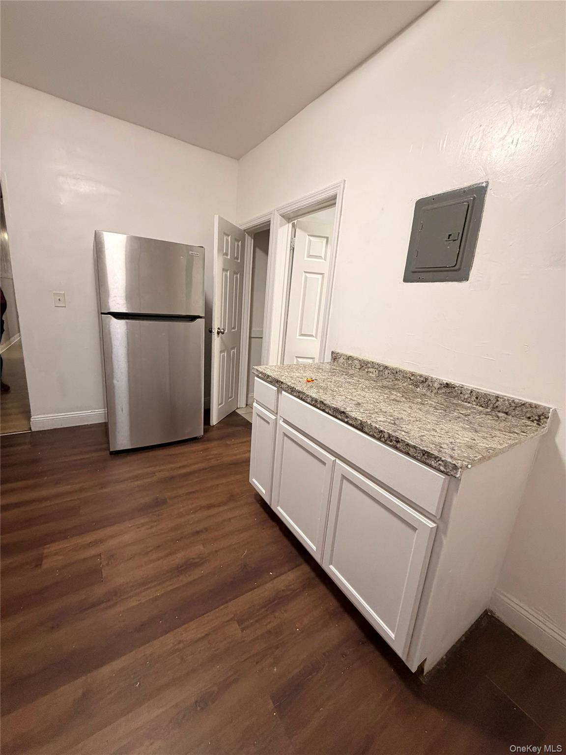 11 Lawrence St 1l Property Photo 5