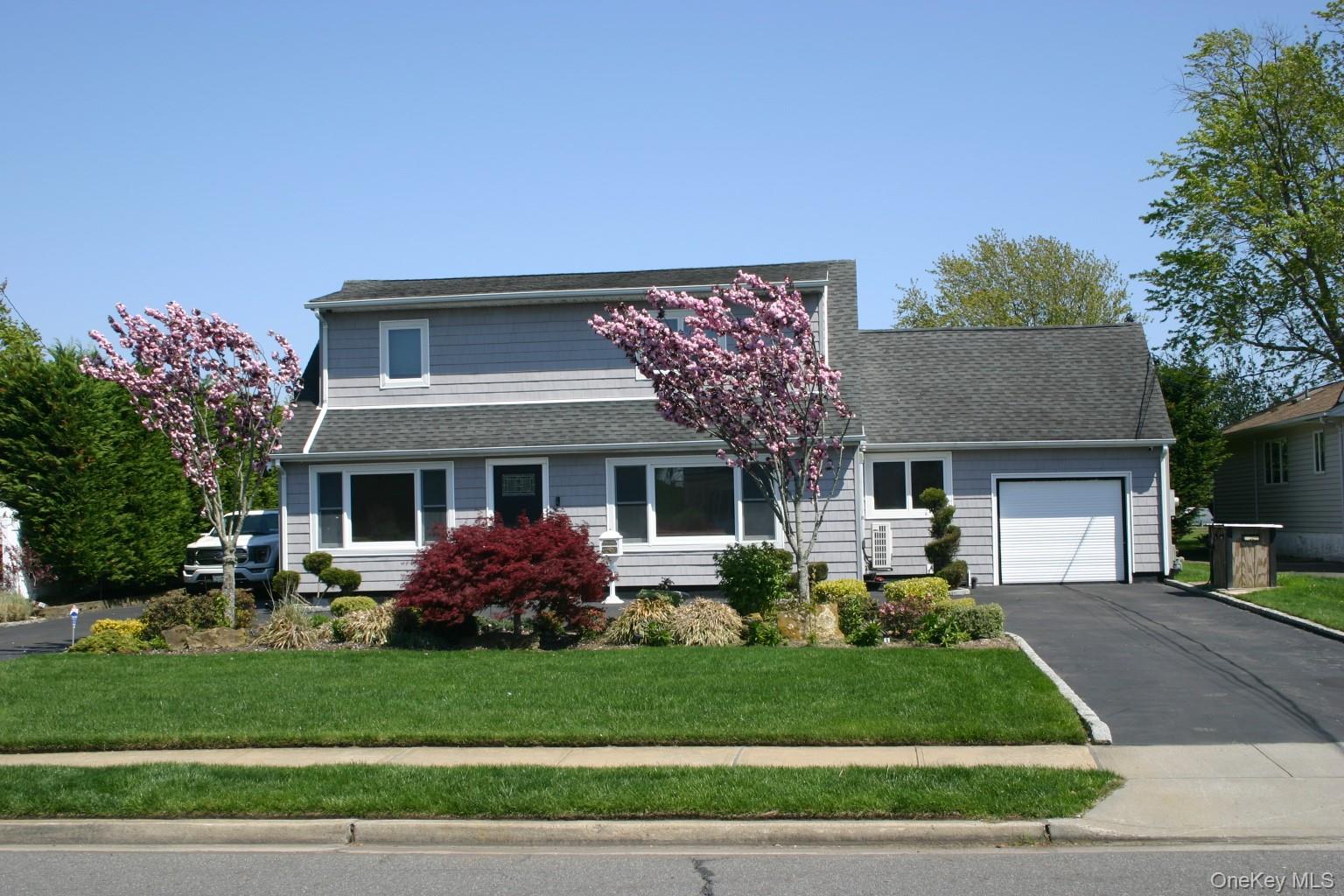 121 Ocean Avenue Property Photo 2