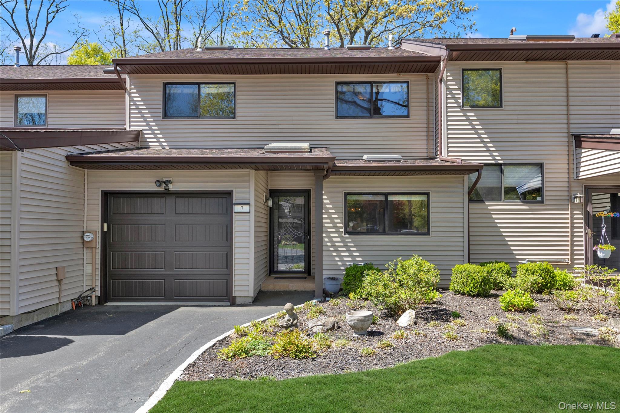 7 Northgate Court Property Photo 1