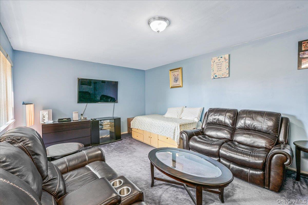 144-55 Melbourne Ave 2e Property Photo 2