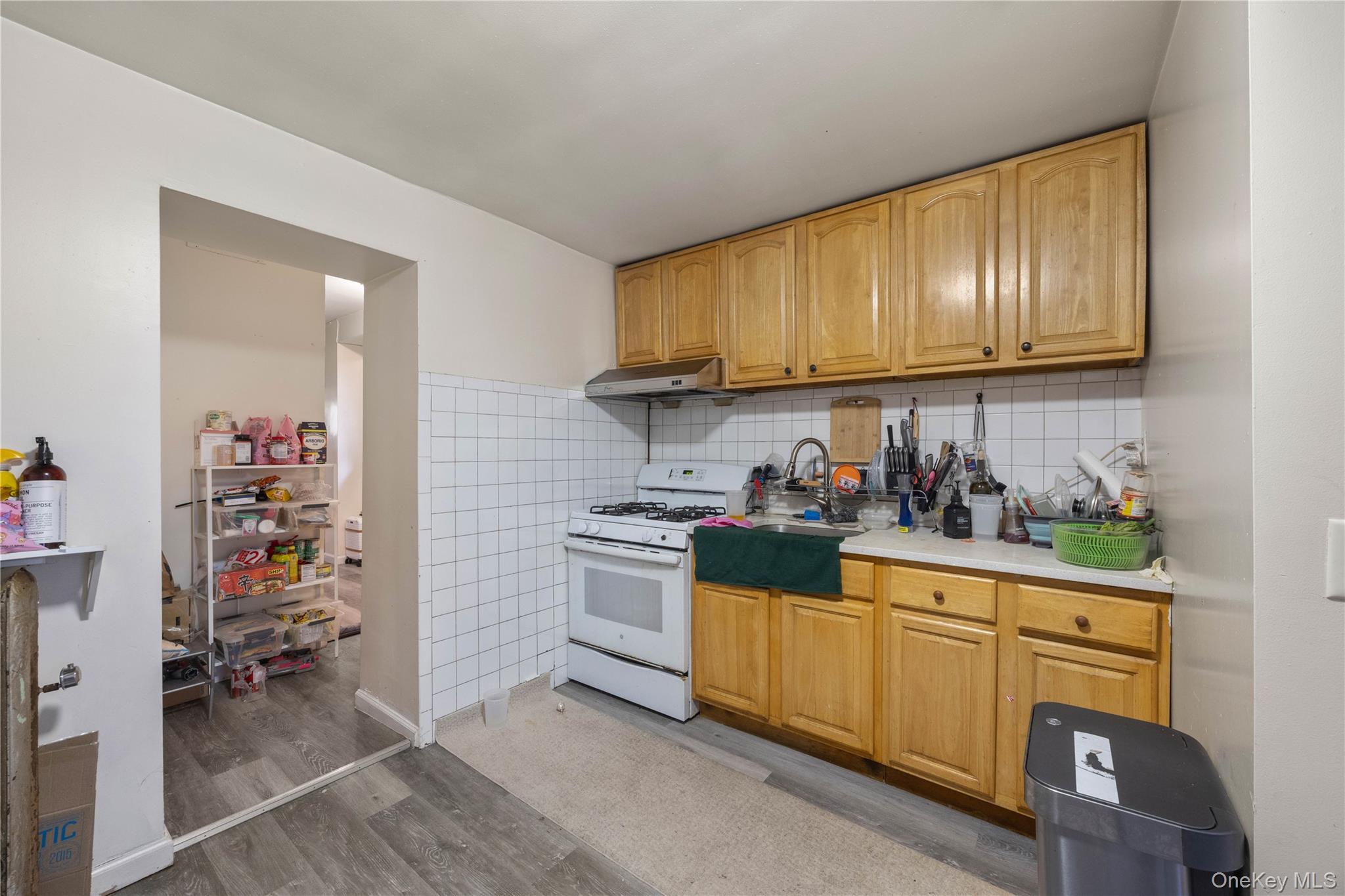 2412 Grand Avenue Property Photo 11